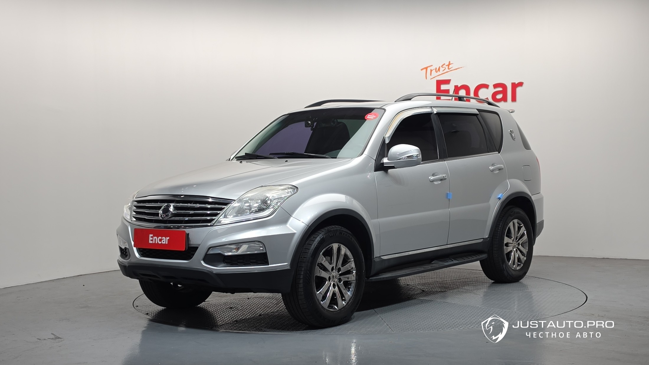 Автомобиль KG_Mobility_Ssangyong Rexton
