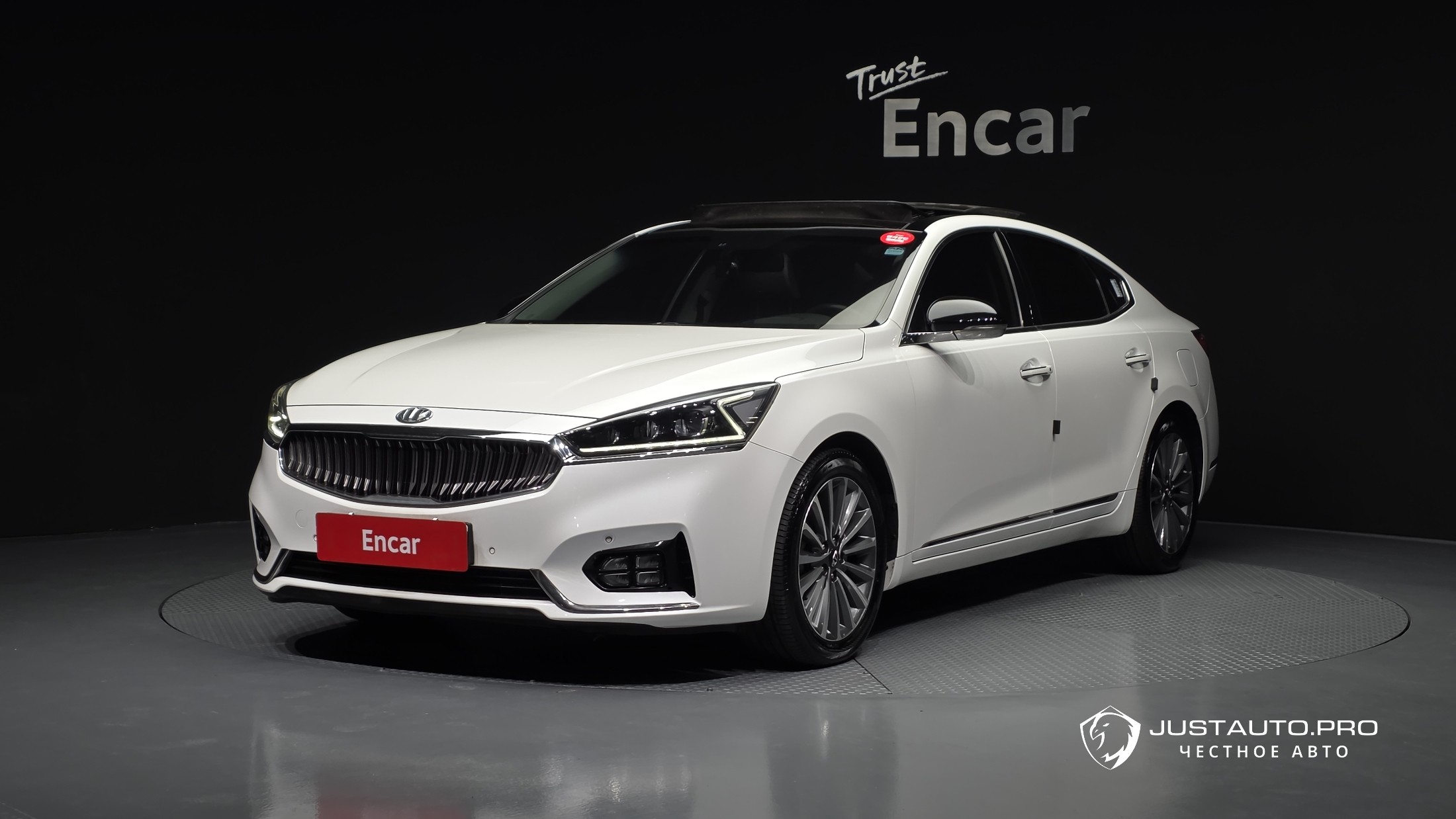 Автомобиль Kia K7