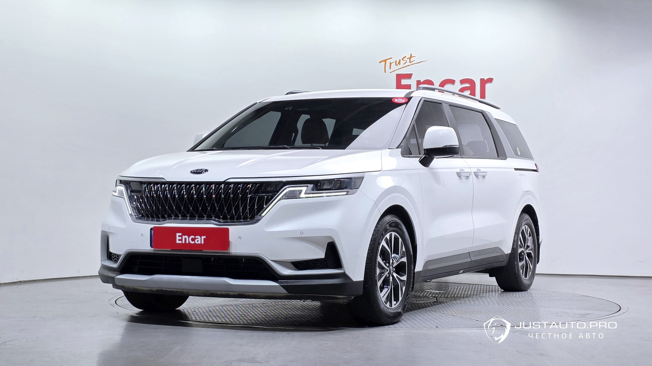 Автомобиль Kia Canival