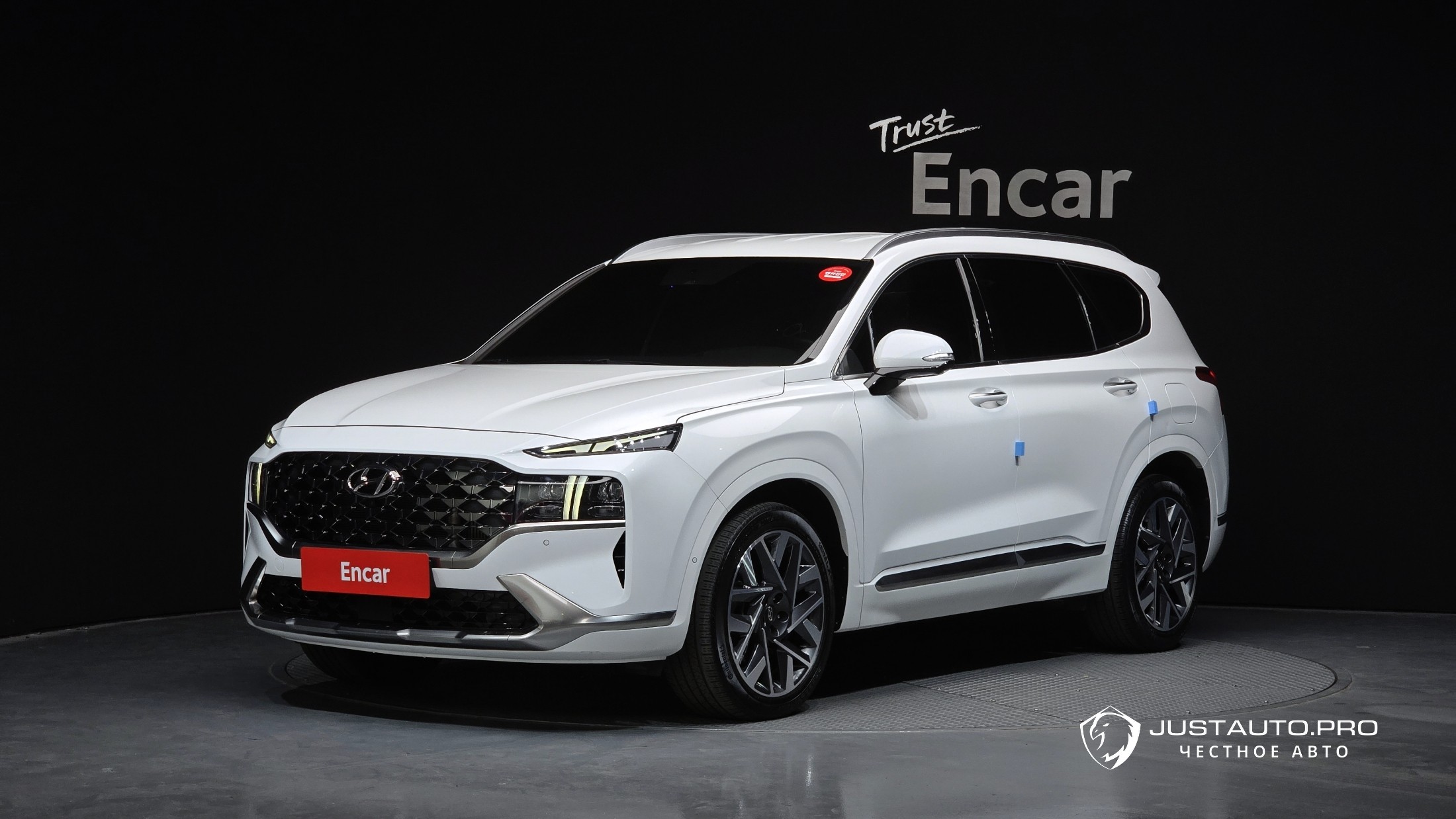 Автомобиль Hyundai Santafe