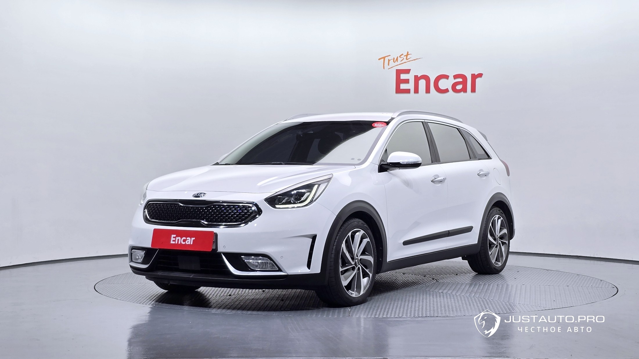 Автомобиль Kia Niro