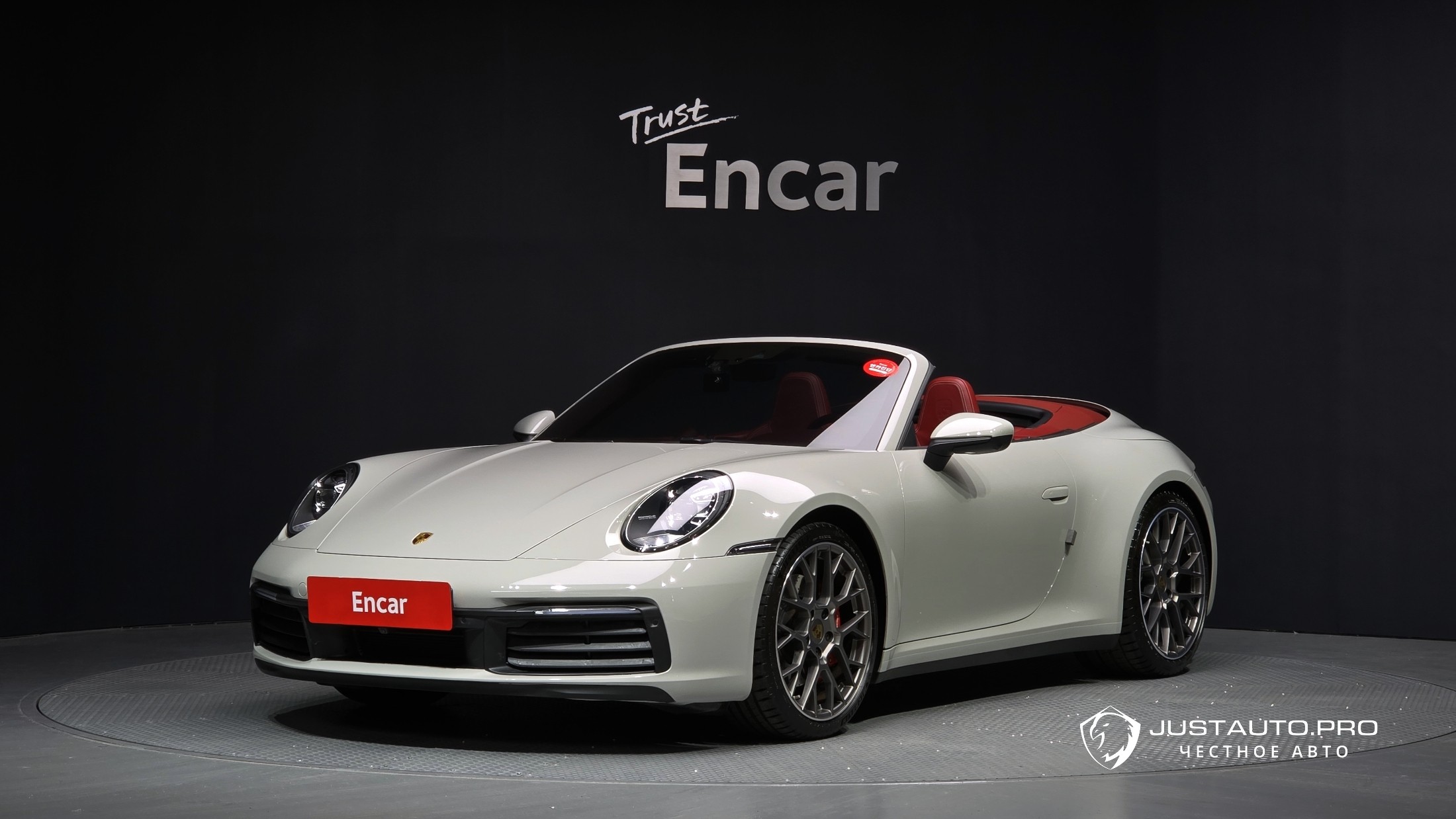 Автомобиль Porsche 911