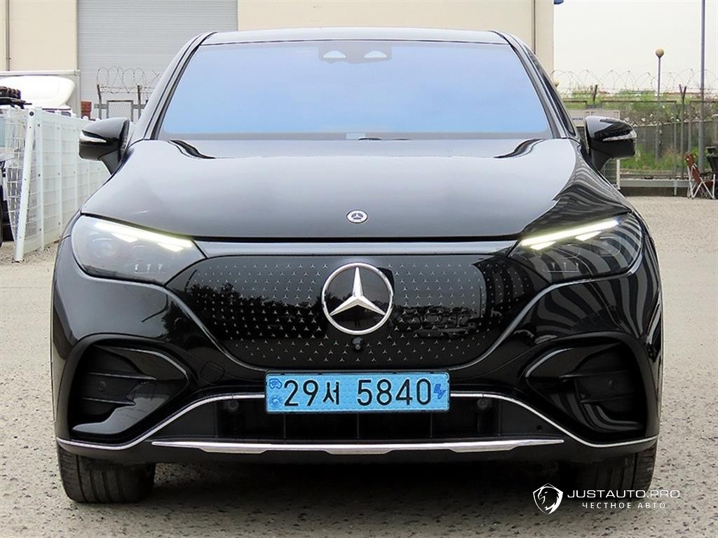 Автомобиль Mercedes-Benz EQE