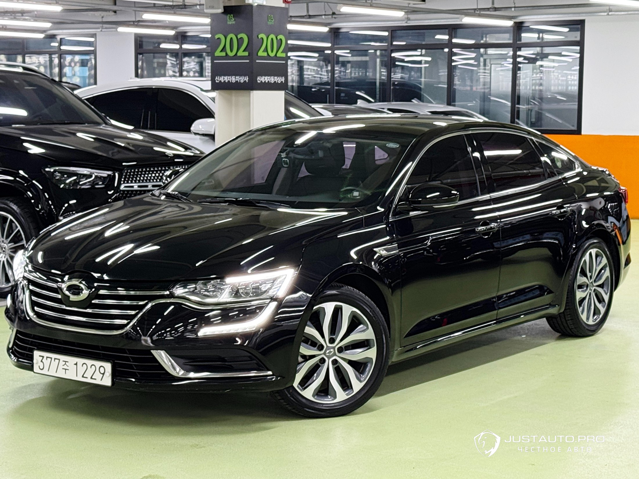 Автомобиль Renault-KoreaSamsung SM6