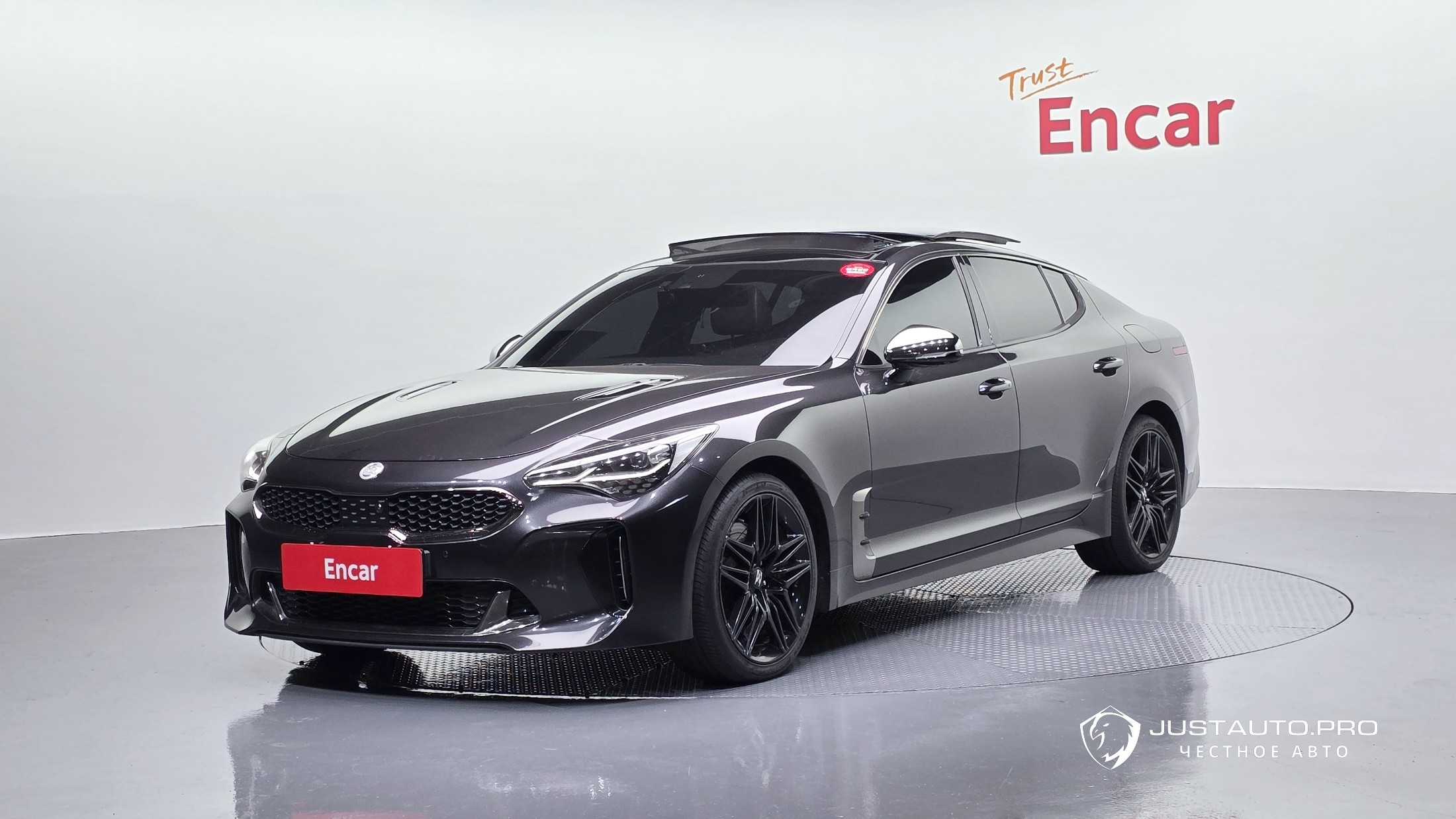 Автомобиль Kia Stinger