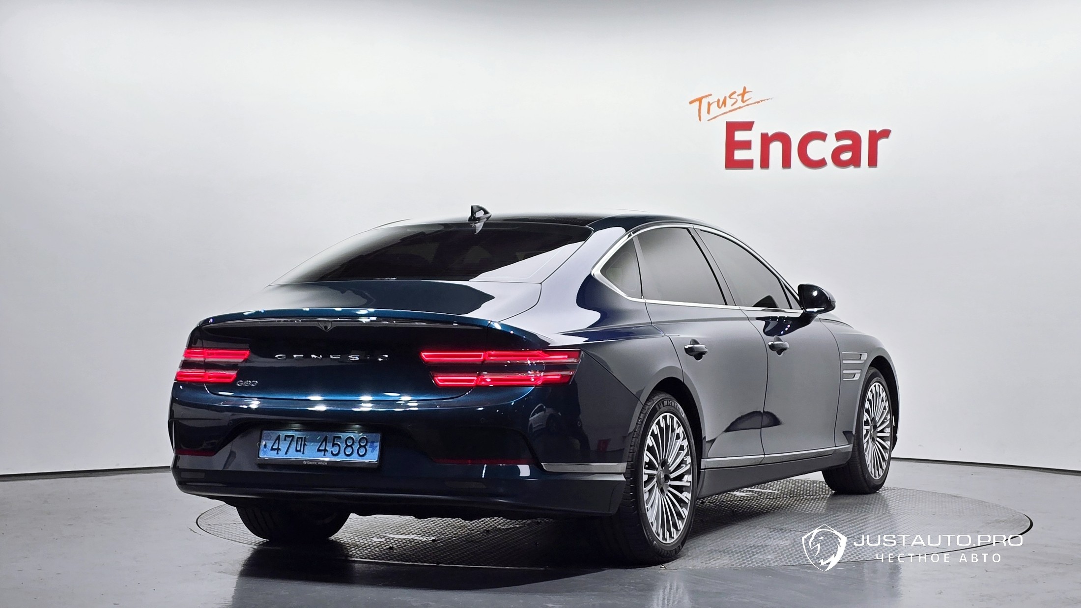 Автомобиль Genesis G80