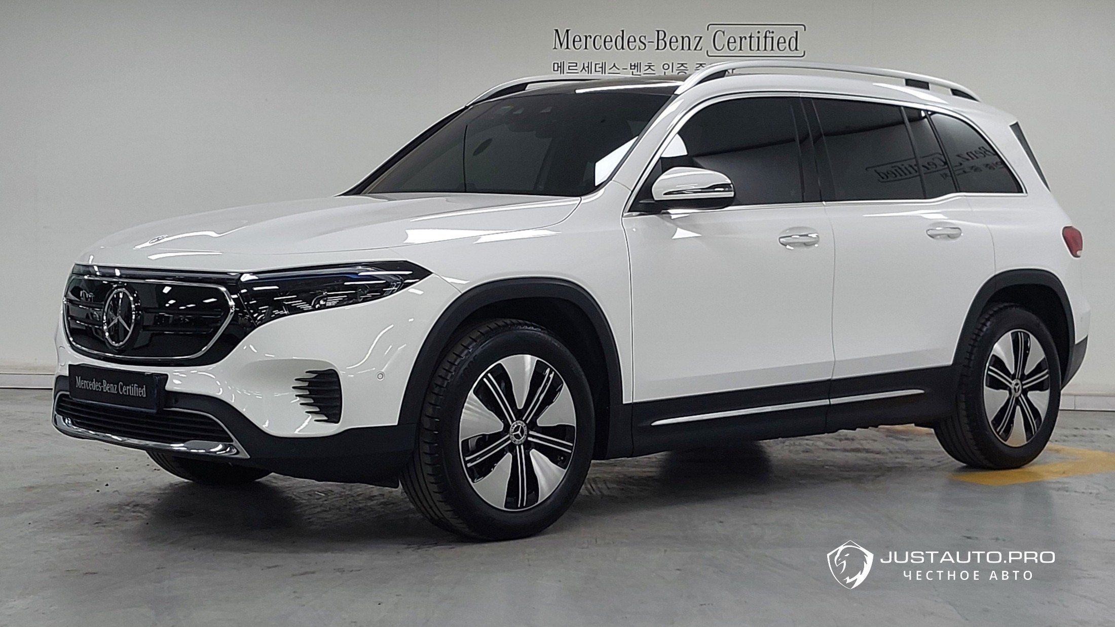 Автомобиль Mercedes-Benz EQB