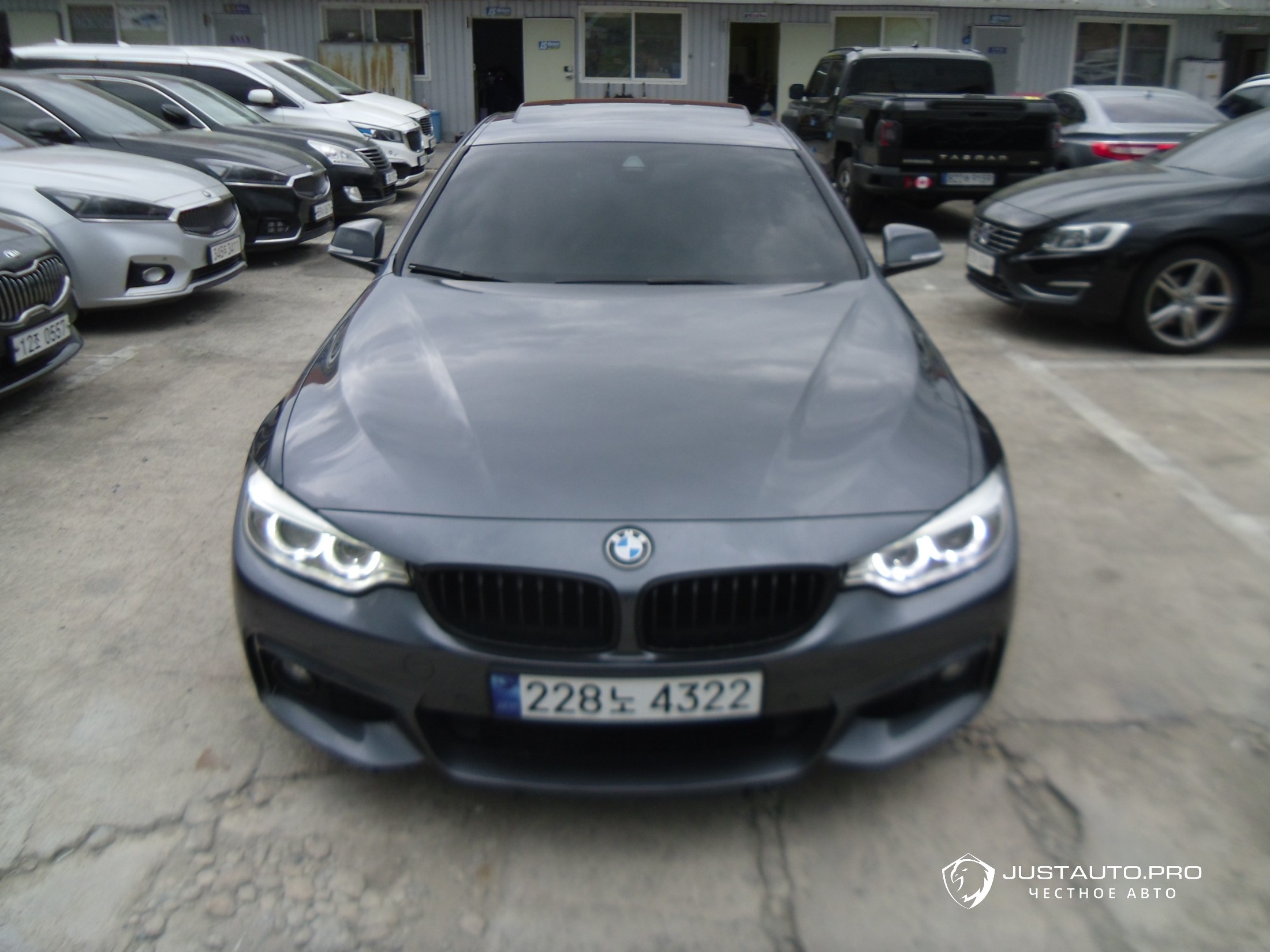 Автомобиль BMW 4-Series
