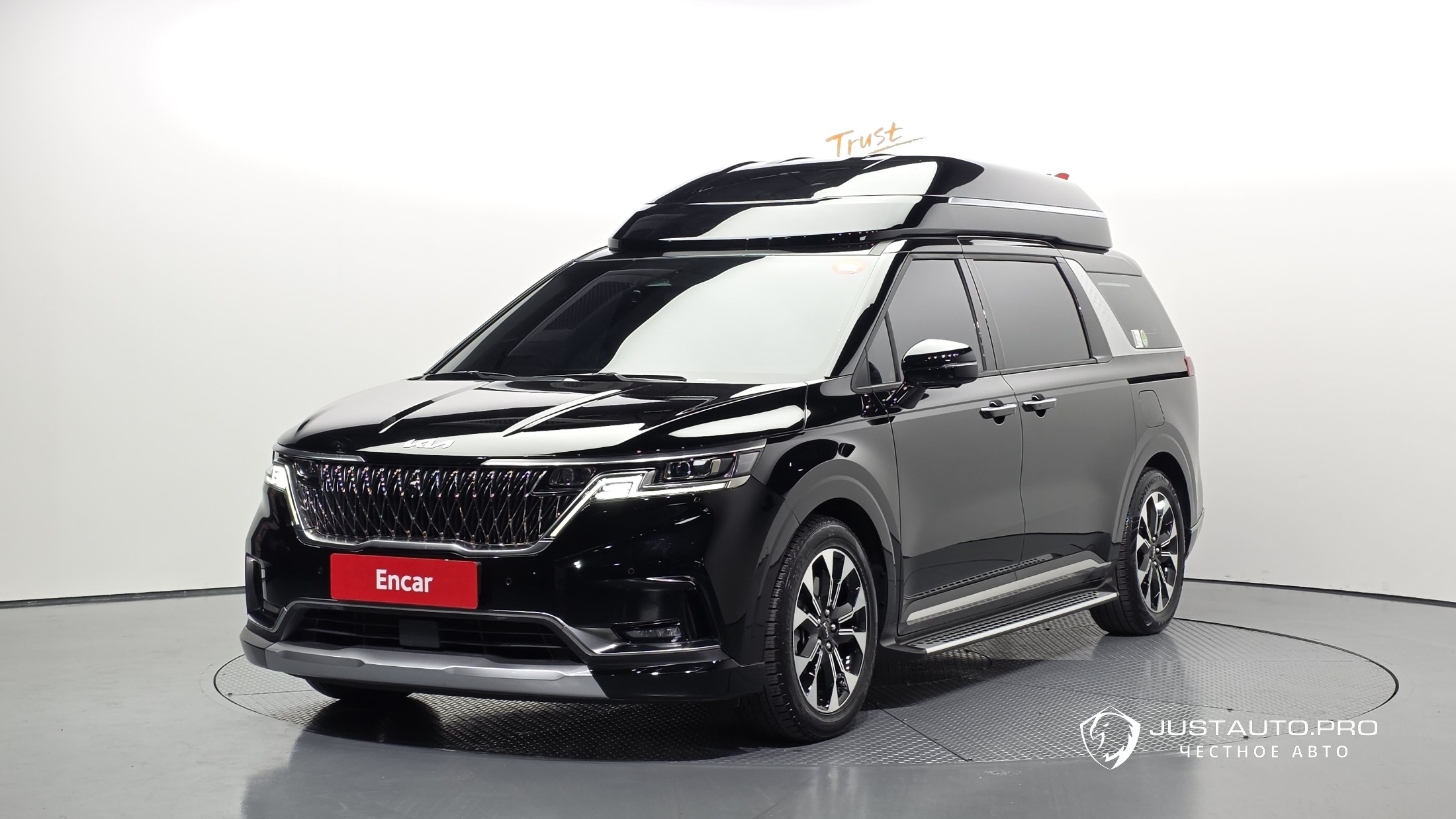 Автомобиль Kia Canival