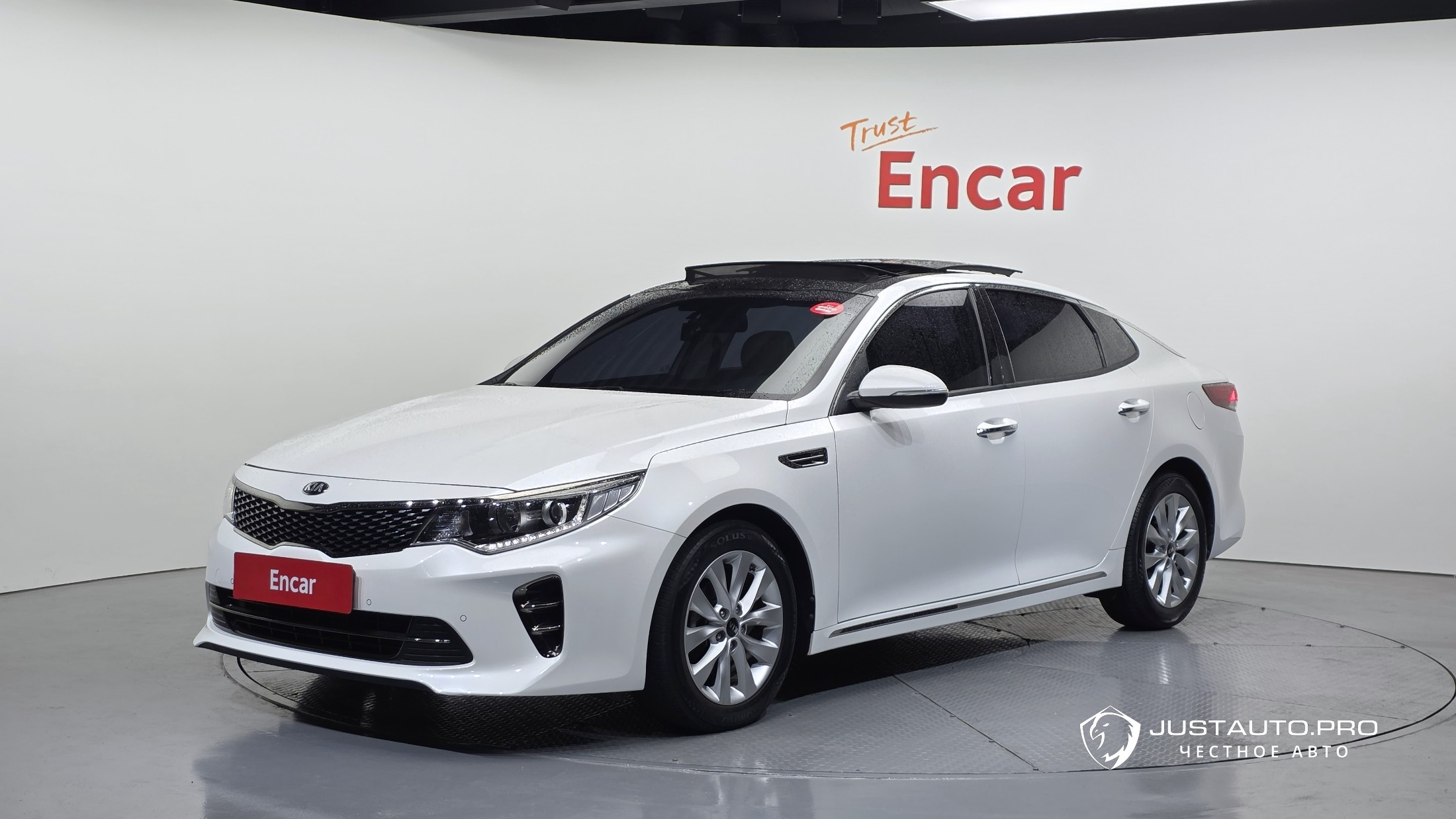 Автомобиль Kia K5