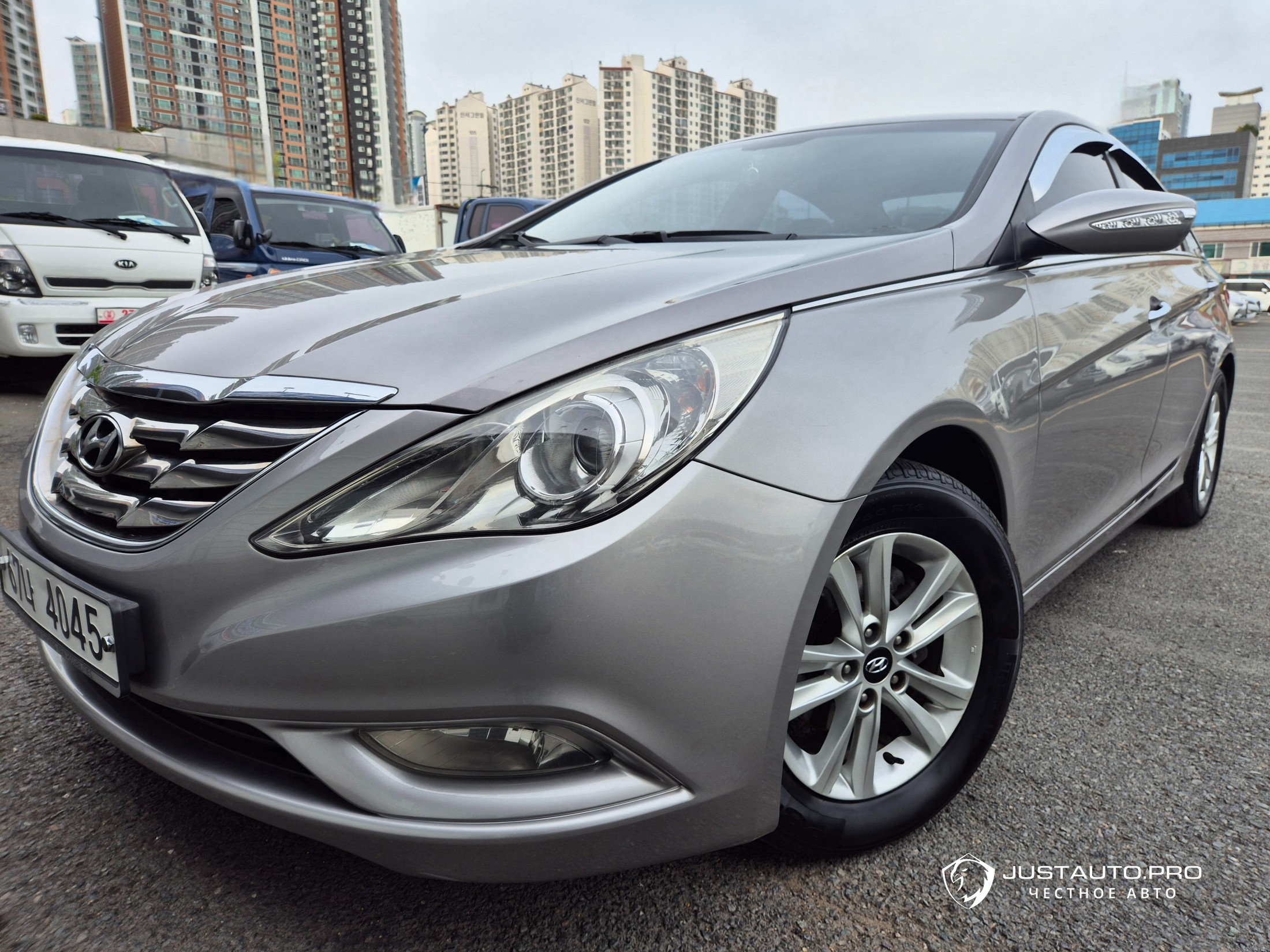 Автомобиль Hyundai Sonata