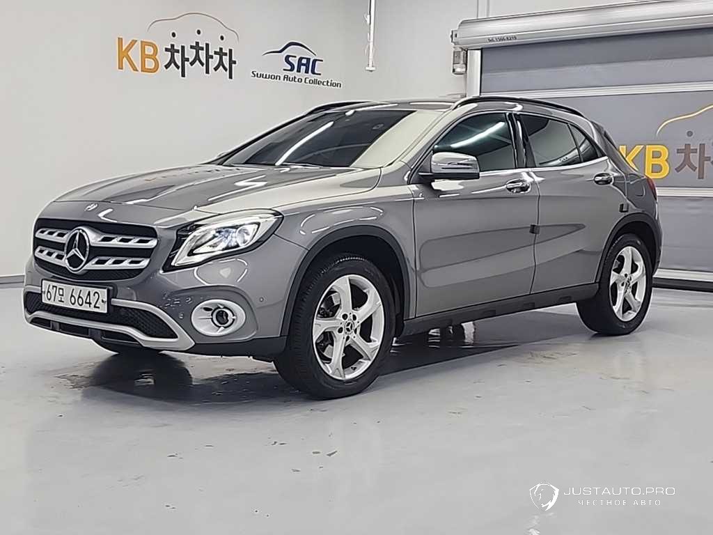 Автомобиль Mercedes-Benz GLA-Class
