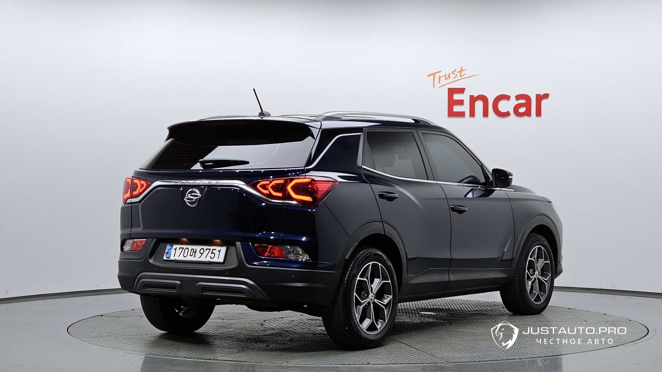 Автомобиль KG_Mobility_Ssangyong KORANDO