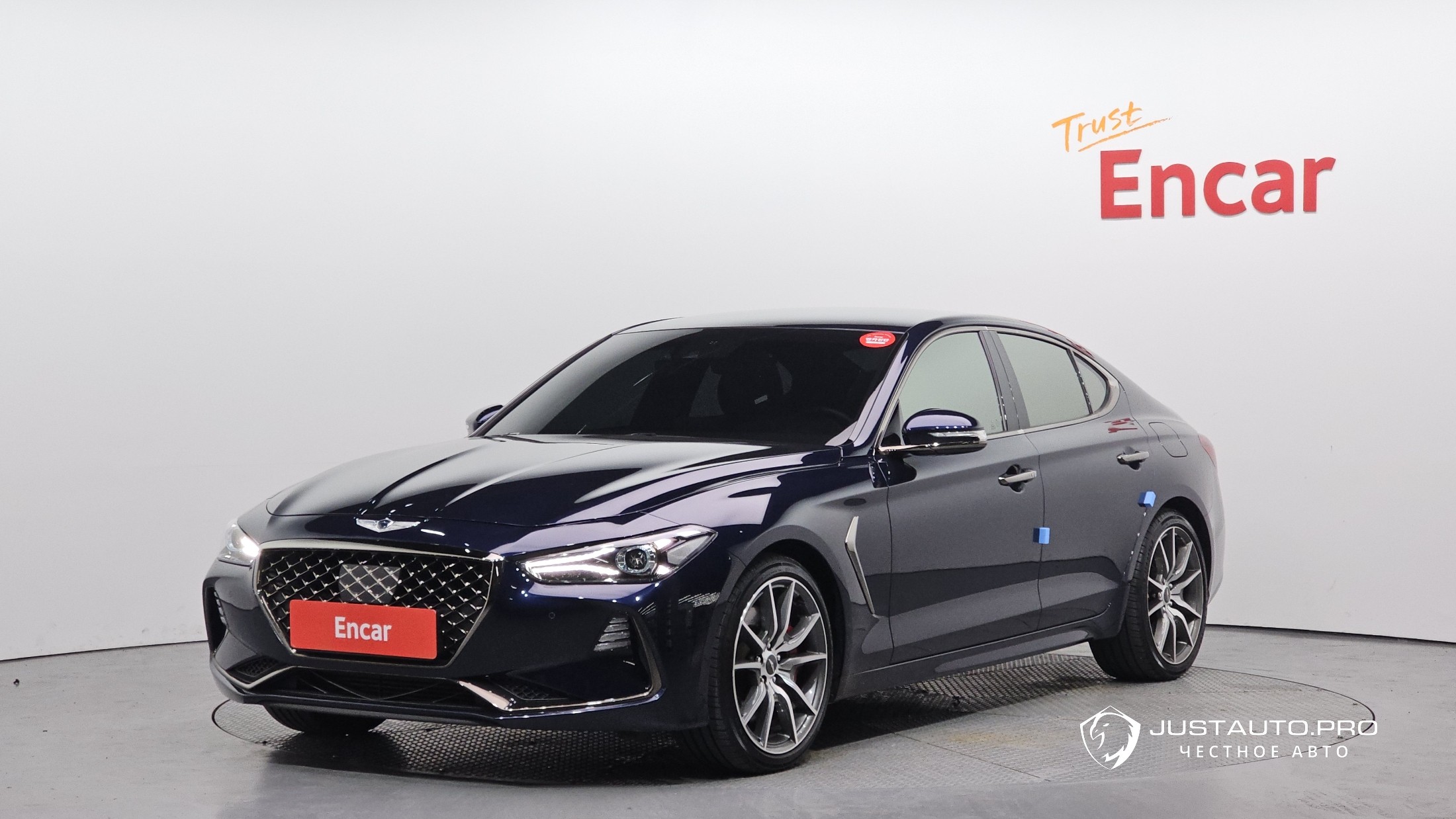 Автомобиль Genesis G70