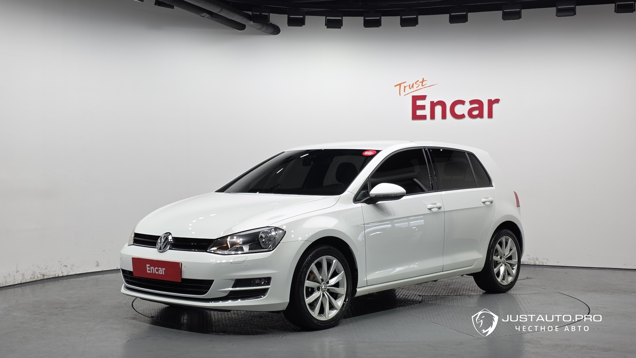 Автомобиль Volkswagen Golf