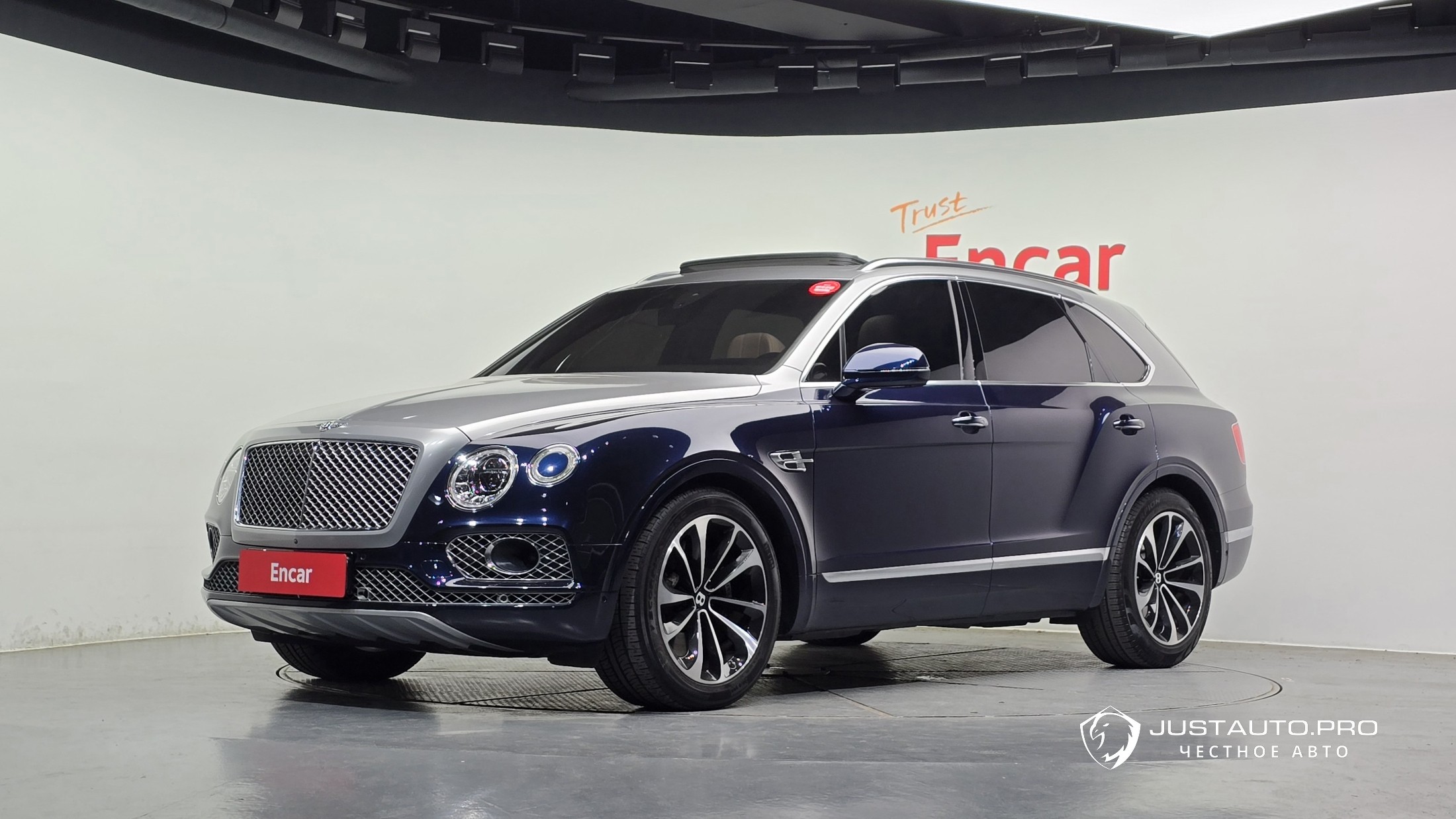 Автомобиль Bentley Bentayga