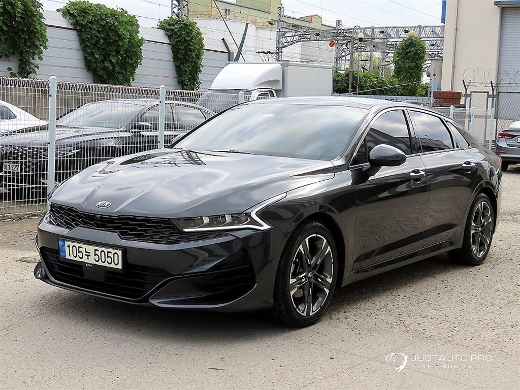 Автомобиль Kia K5