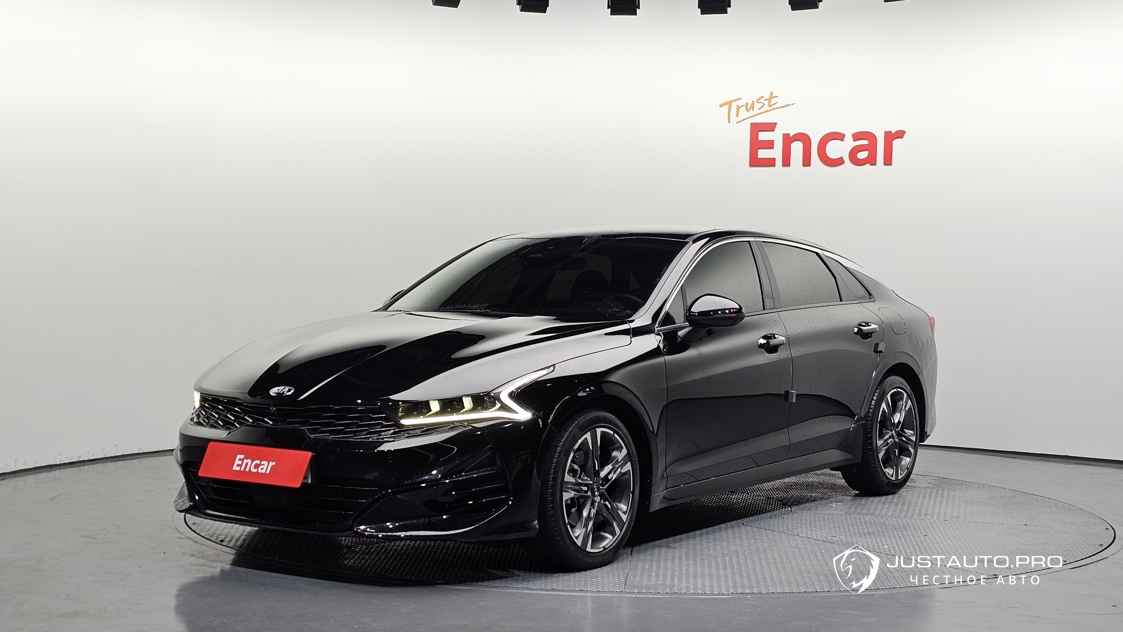 Автомобиль Kia K5