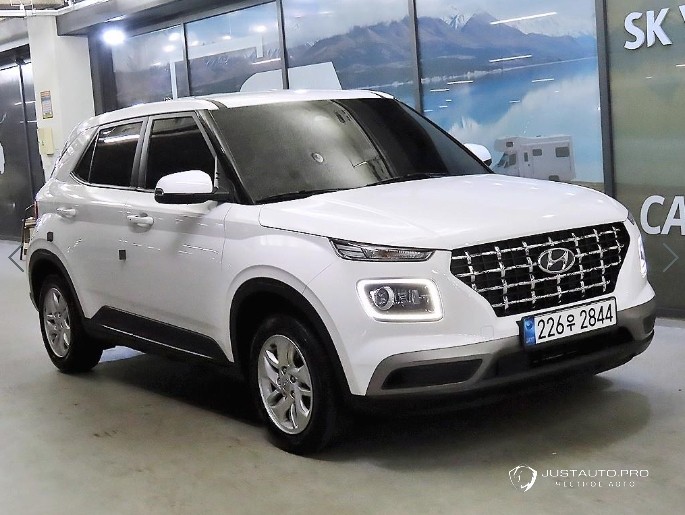 Автомобиль Hyundai Venue