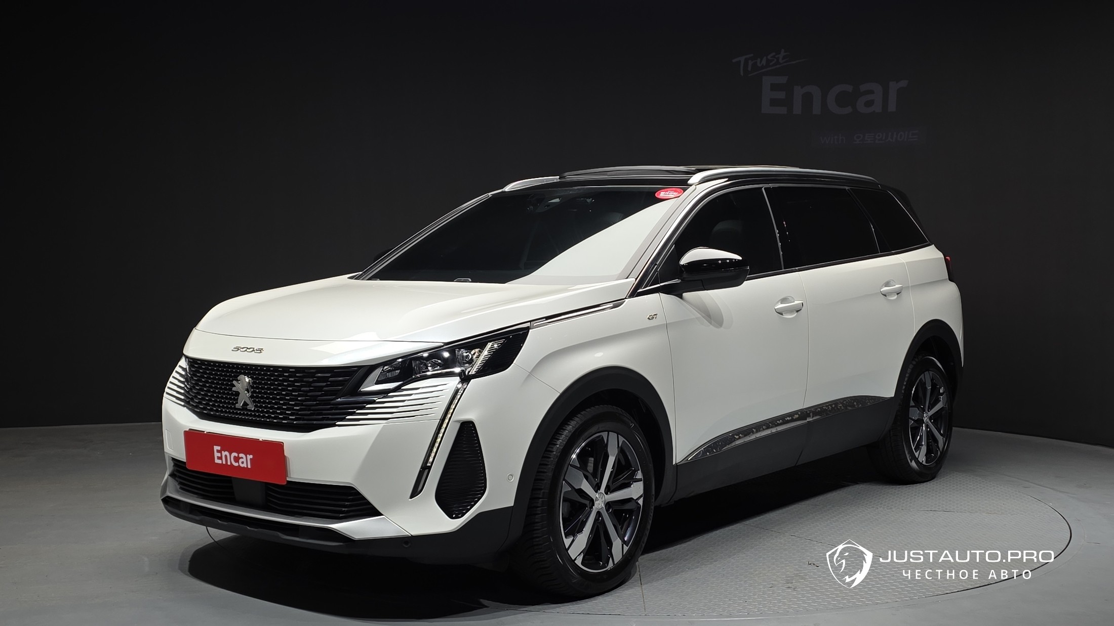 Автомобиль Peugeot 5008