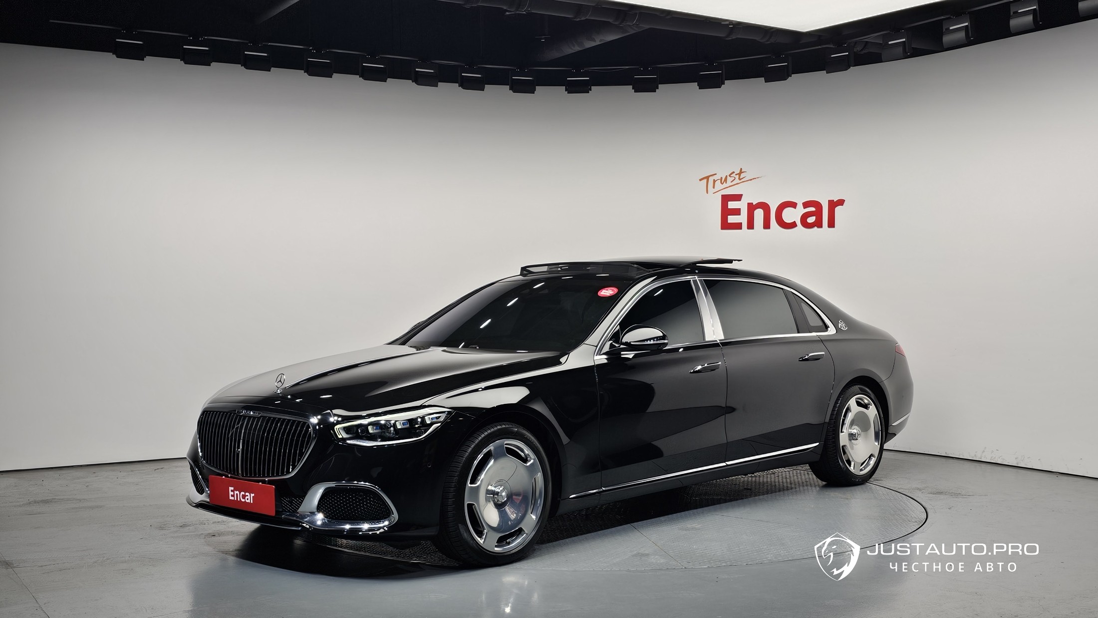 Автомобиль Mercedes-Benz S-Class