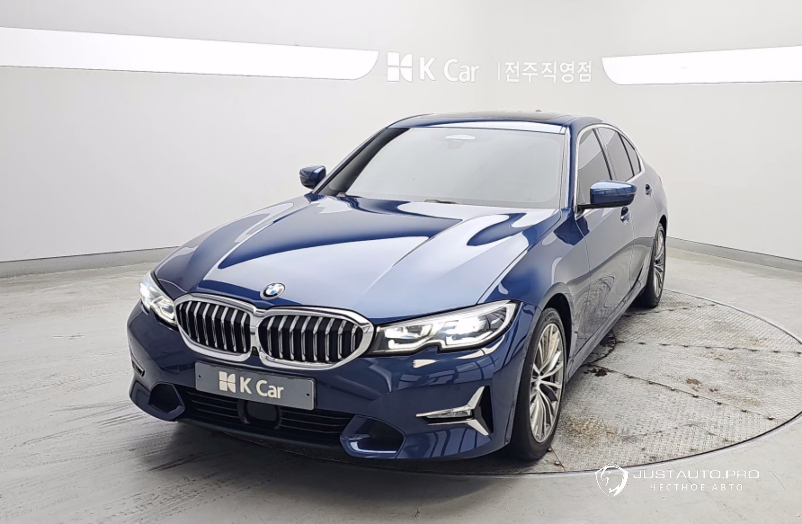 Автомобиль BMW 3-Series