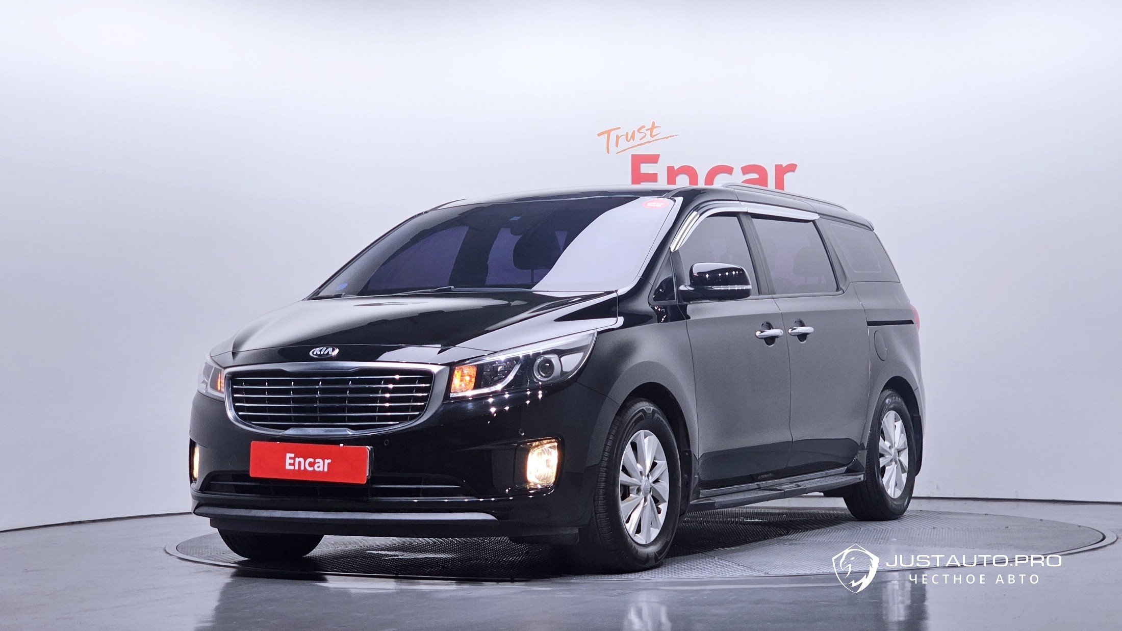 Автомобиль Kia Canival
