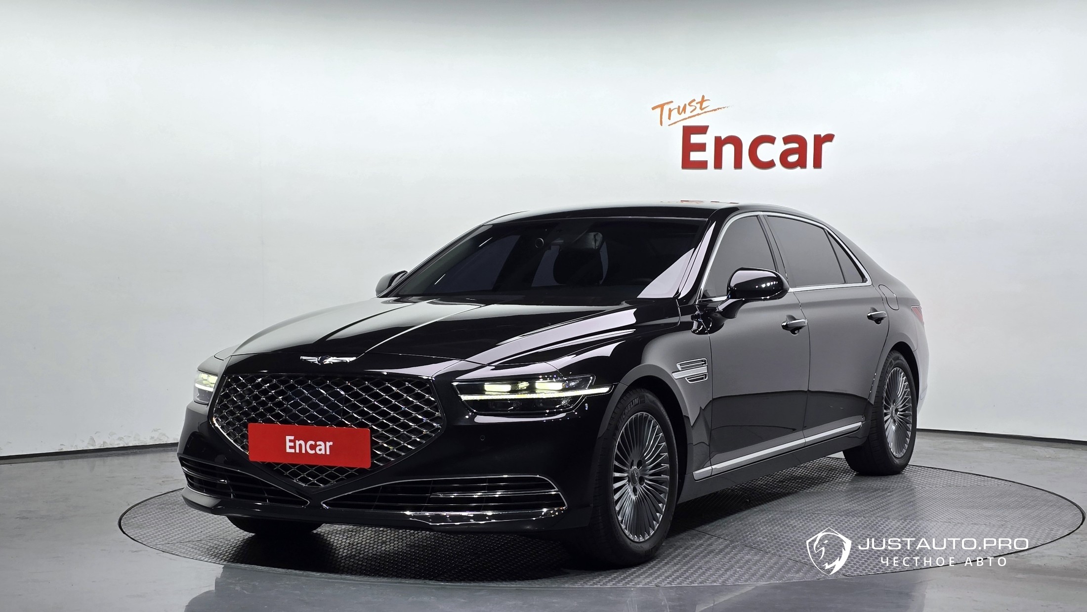 Автомобиль Genesis G90