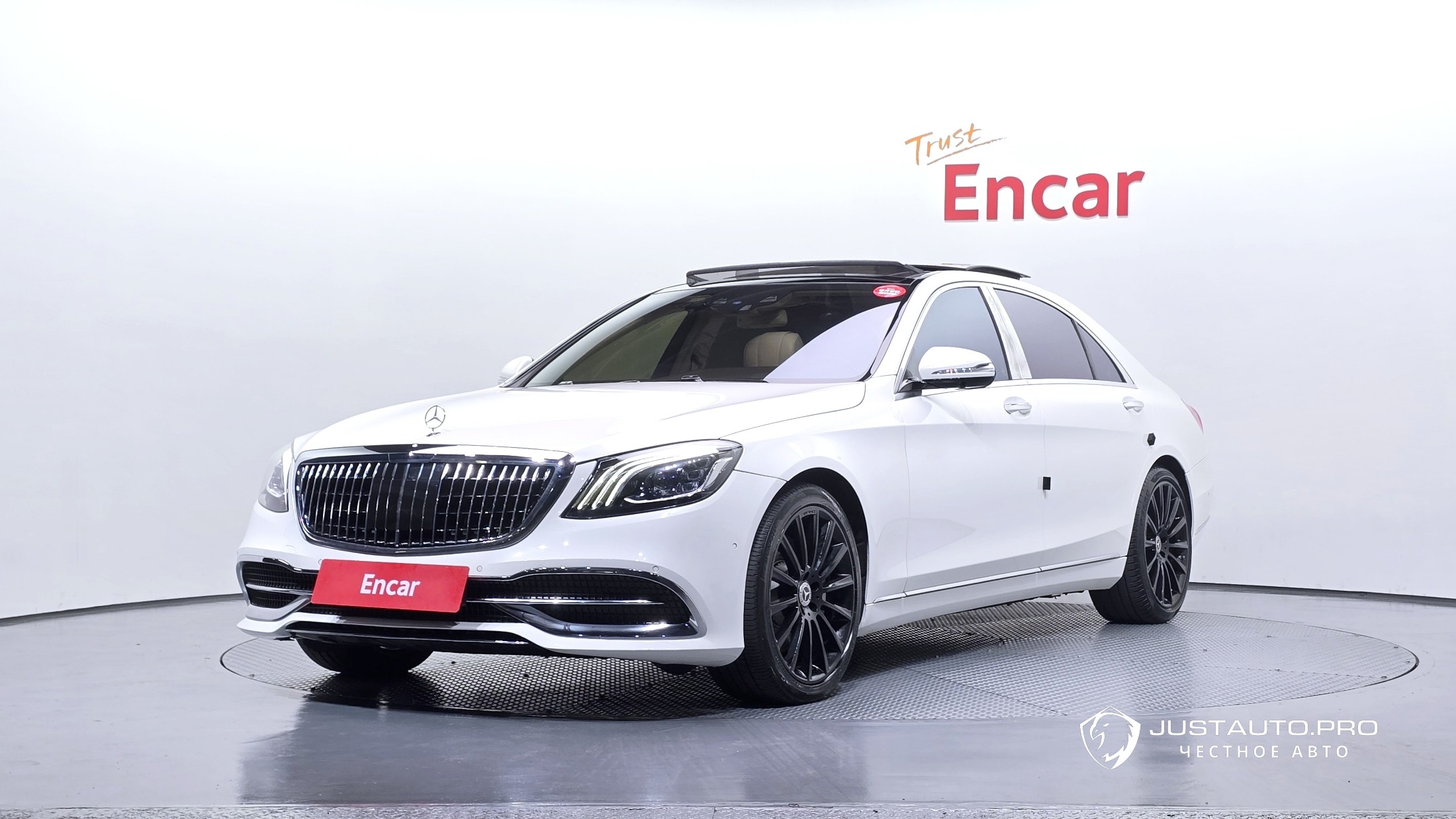 Автомобиль Mercedes-Benz S-Class