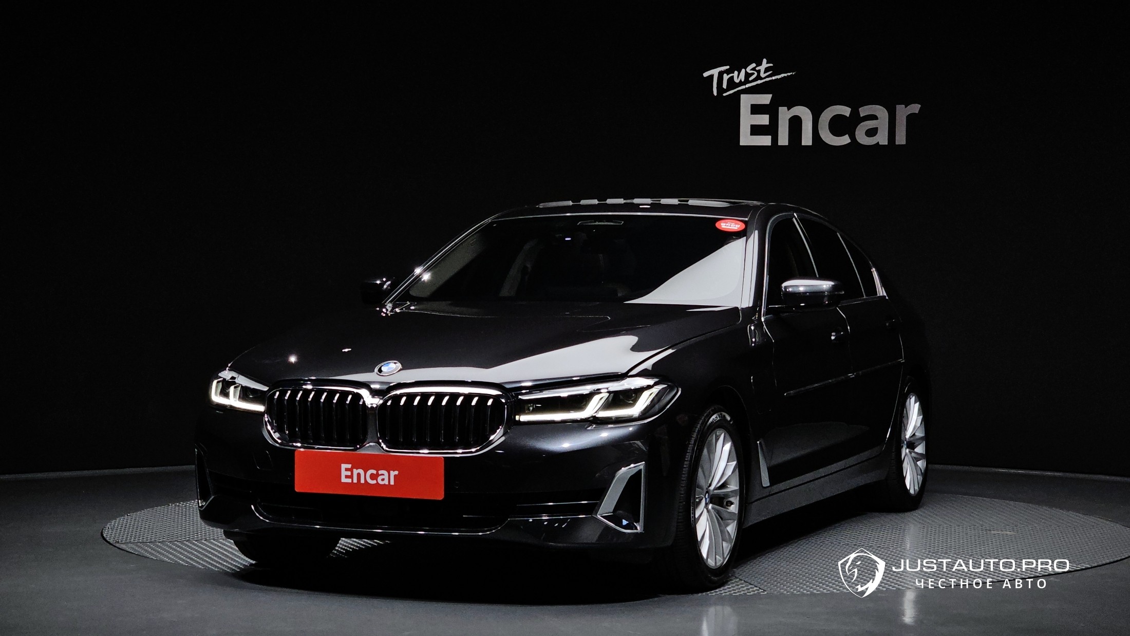 Автомобиль BMW 5-Series