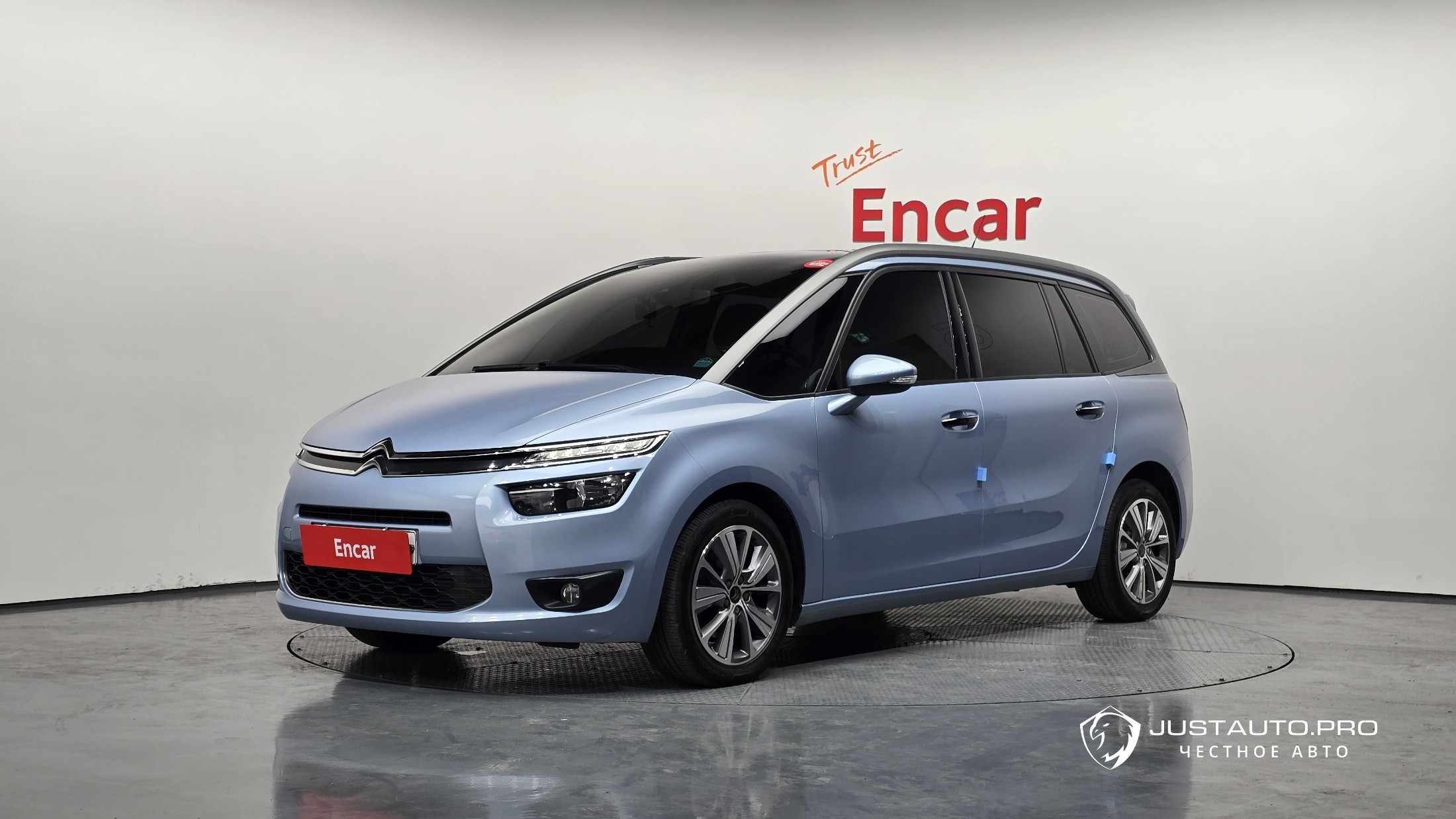 Автомобиль Citroen-DS C4 Picasso