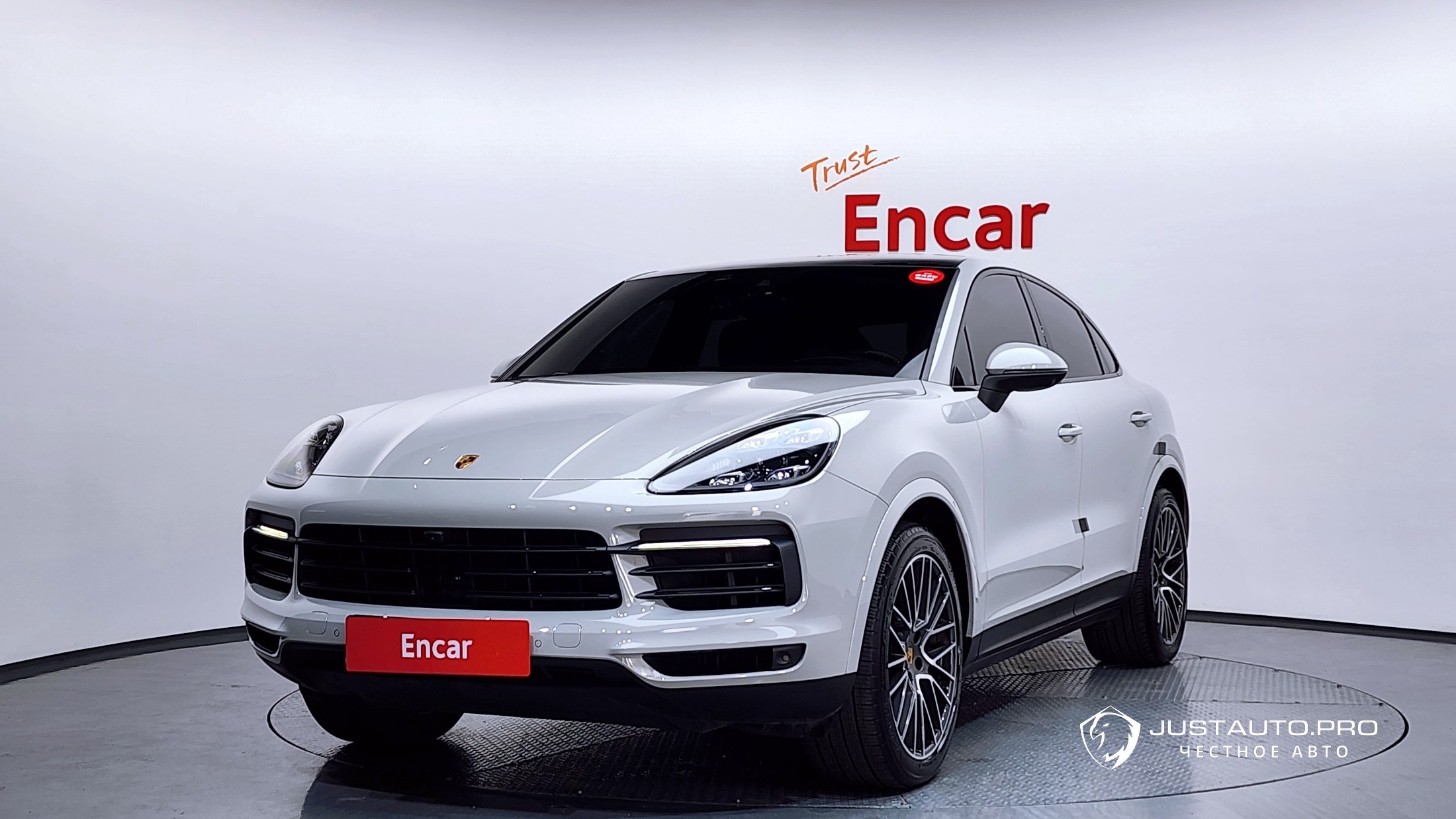 Автомобиль Porsche Cayenne