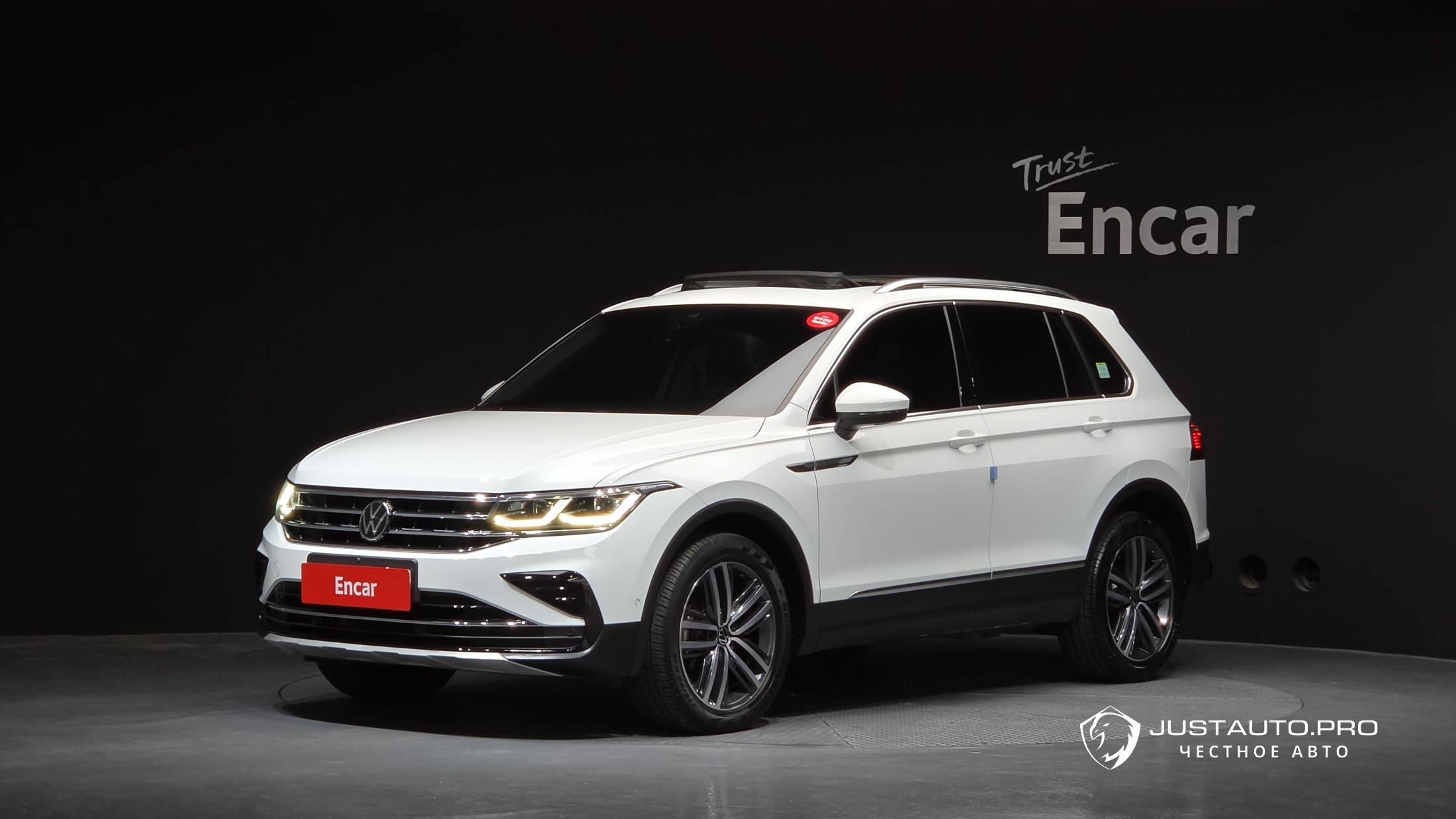 Автомобиль Volkswagen Tiguan