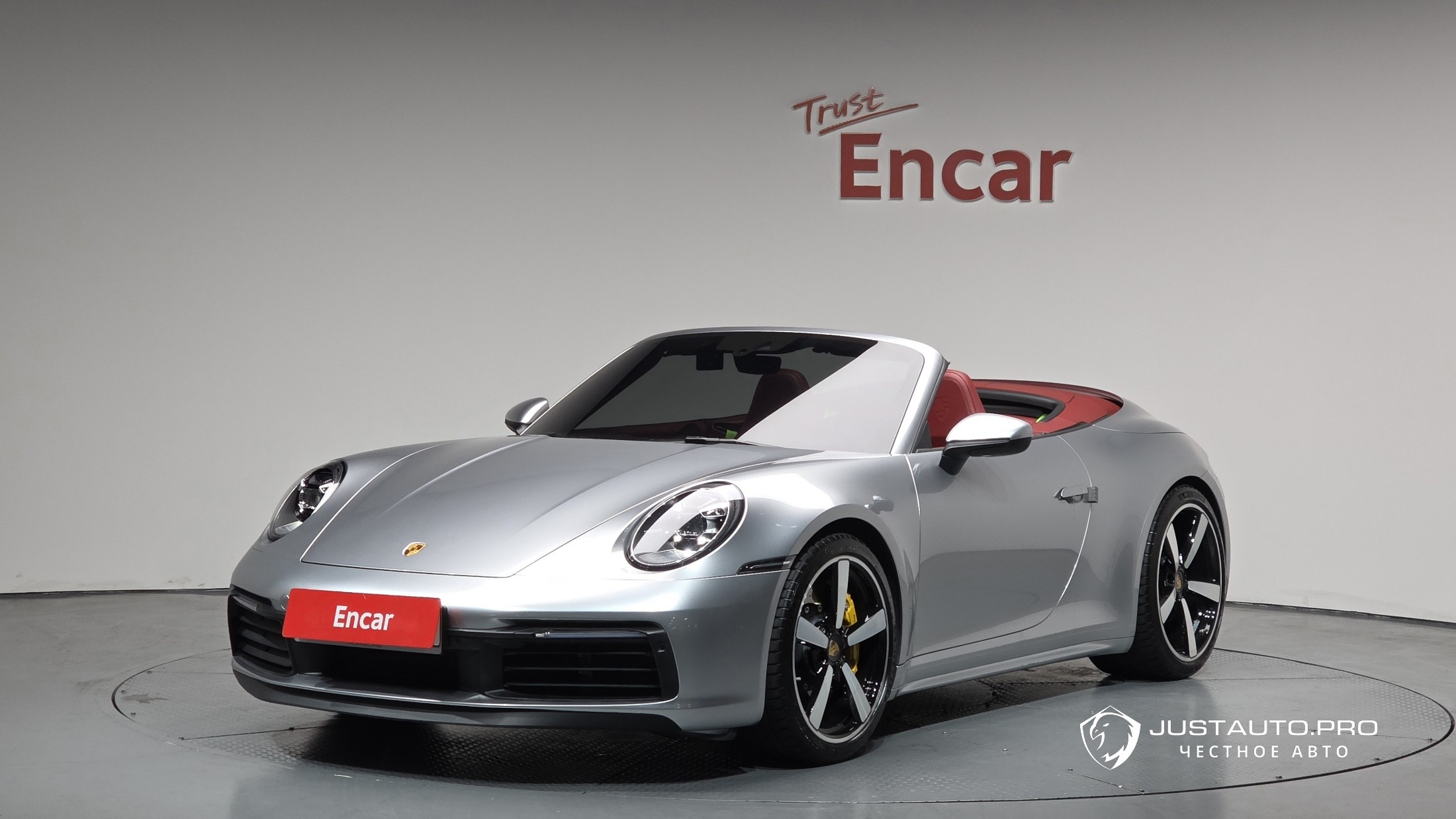 Автомобиль Porsche 911