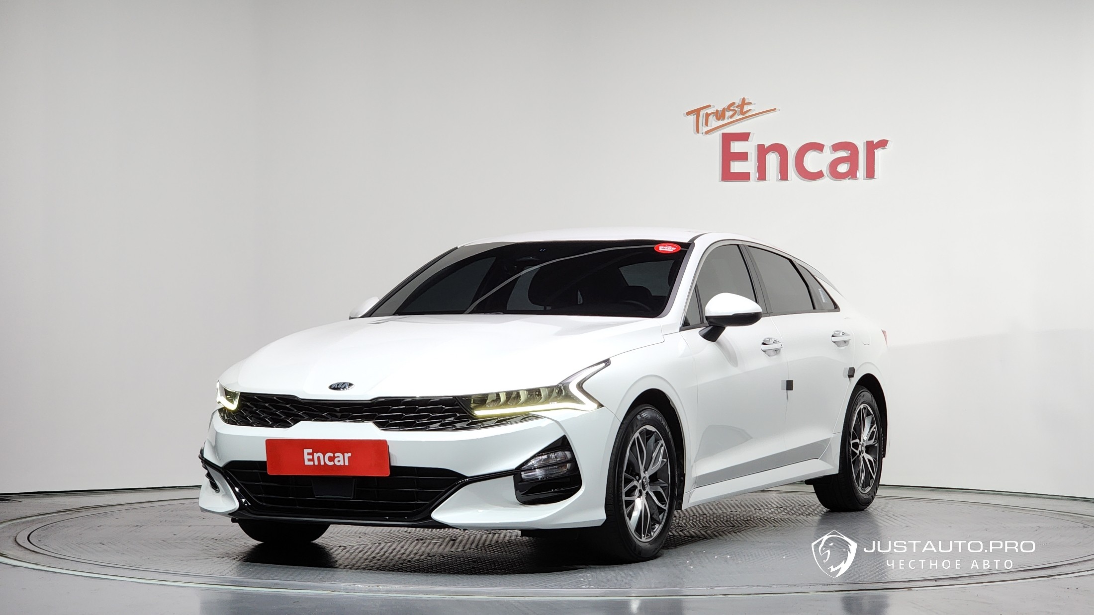 Автомобиль Kia K5
