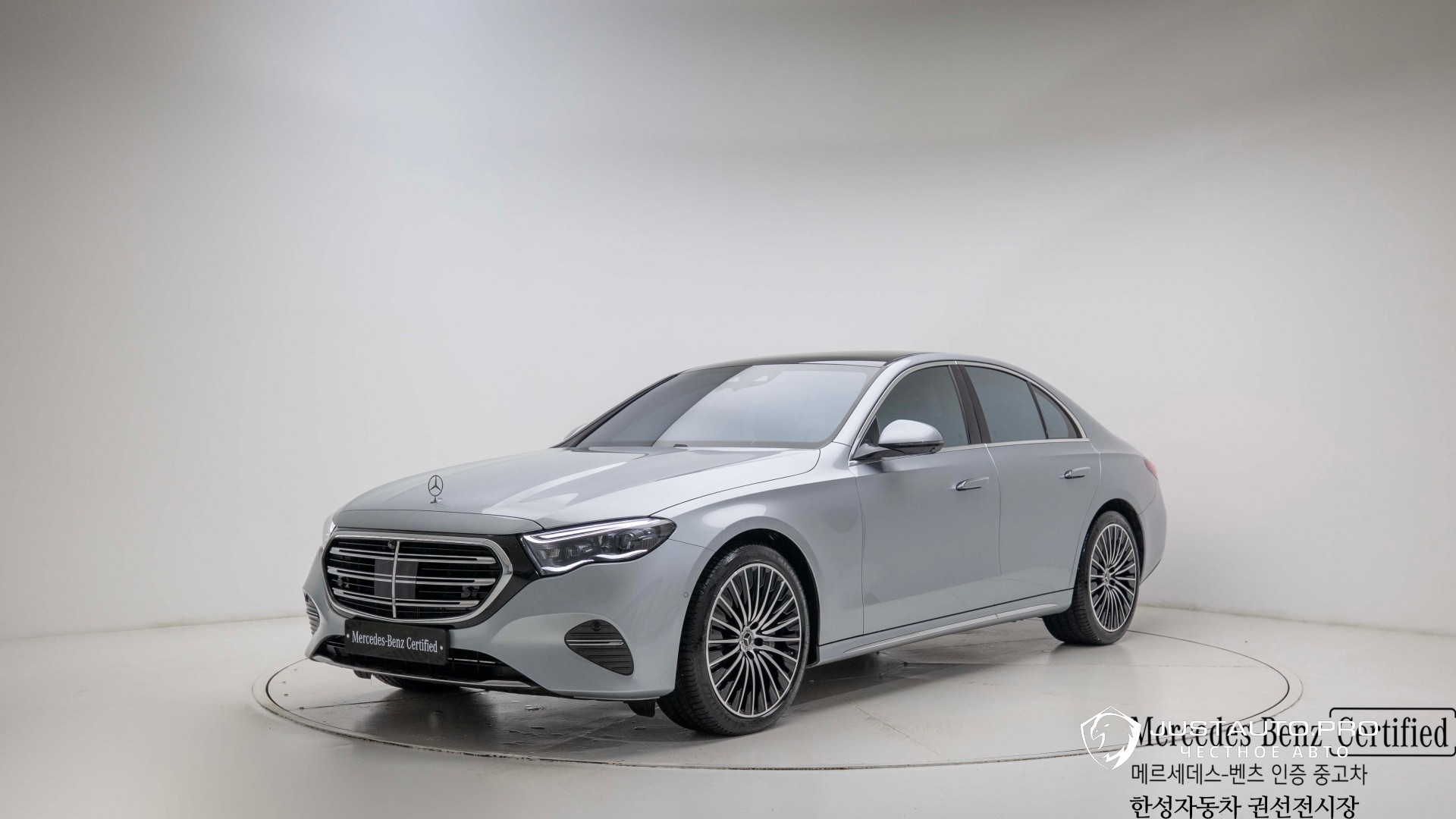 Автомобиль Mercedes-Benz E-Class