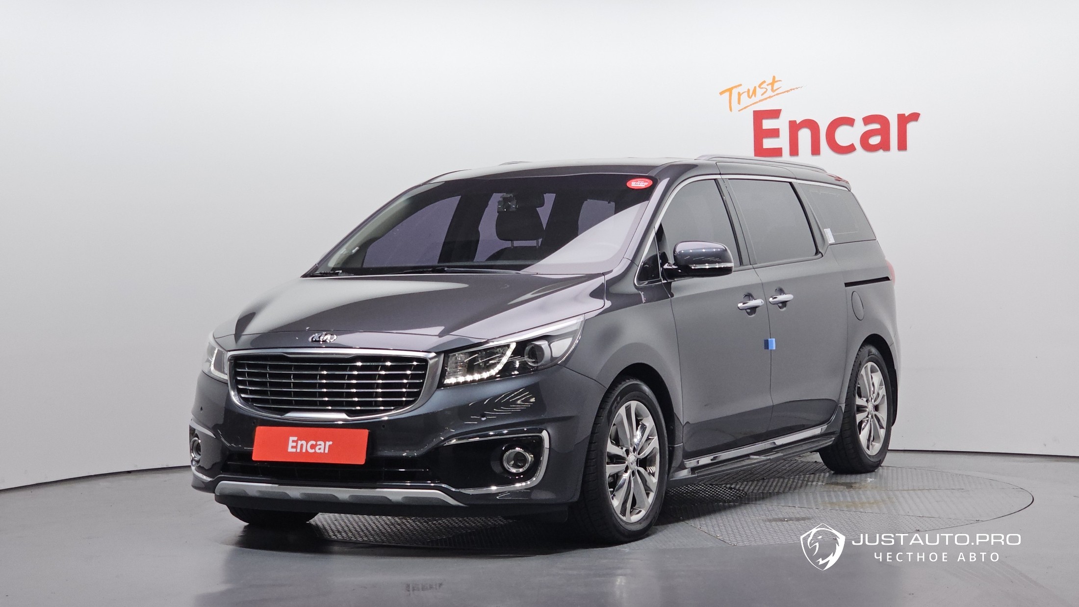 Автомобиль Kia Canival