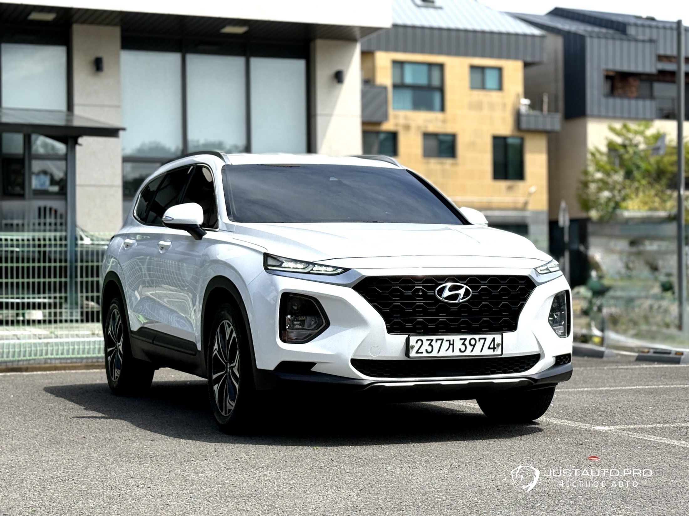Автомобиль Hyundai Santafe