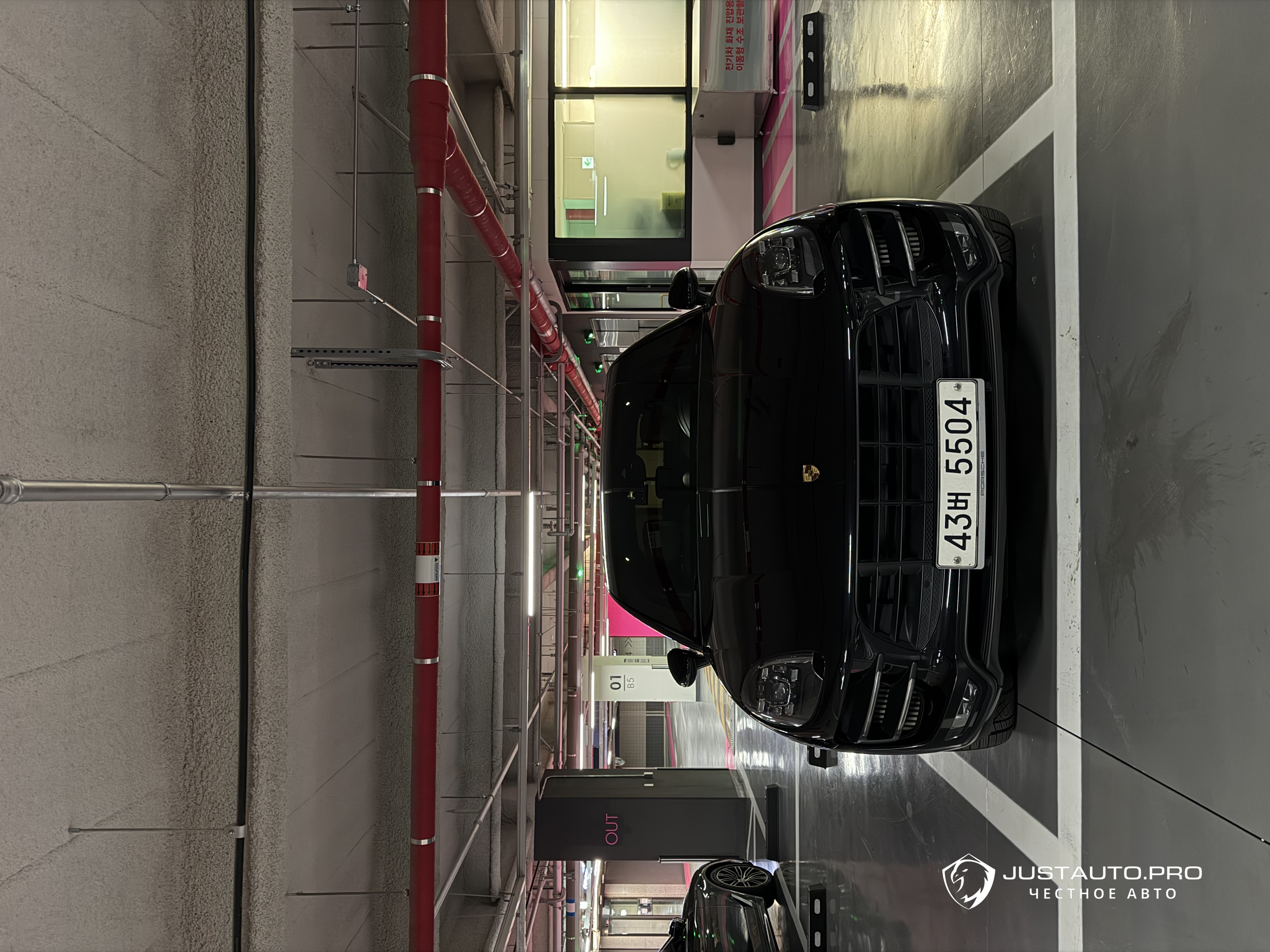Автомобиль Porsche Macan