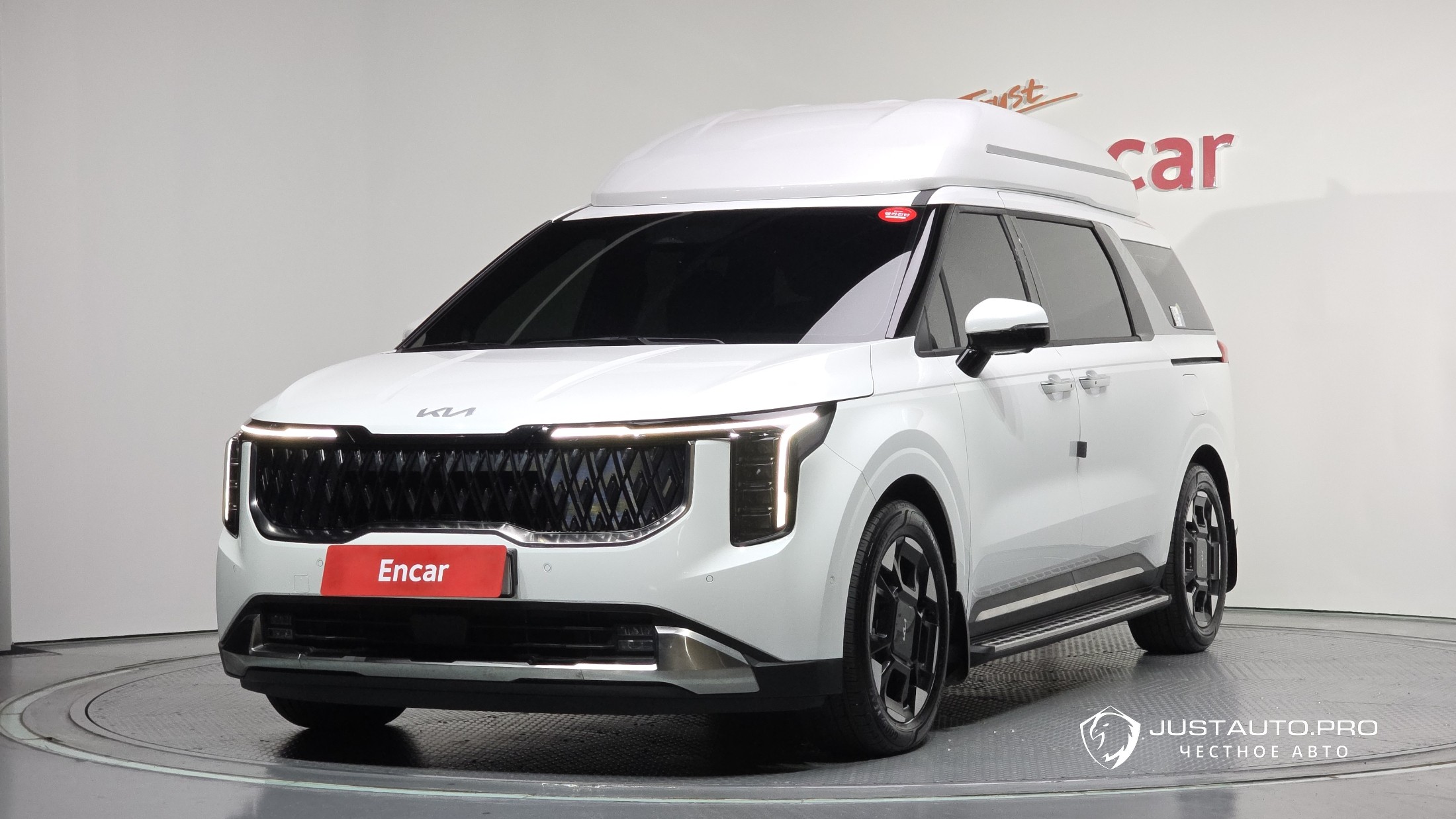 Автомобиль Kia Canival