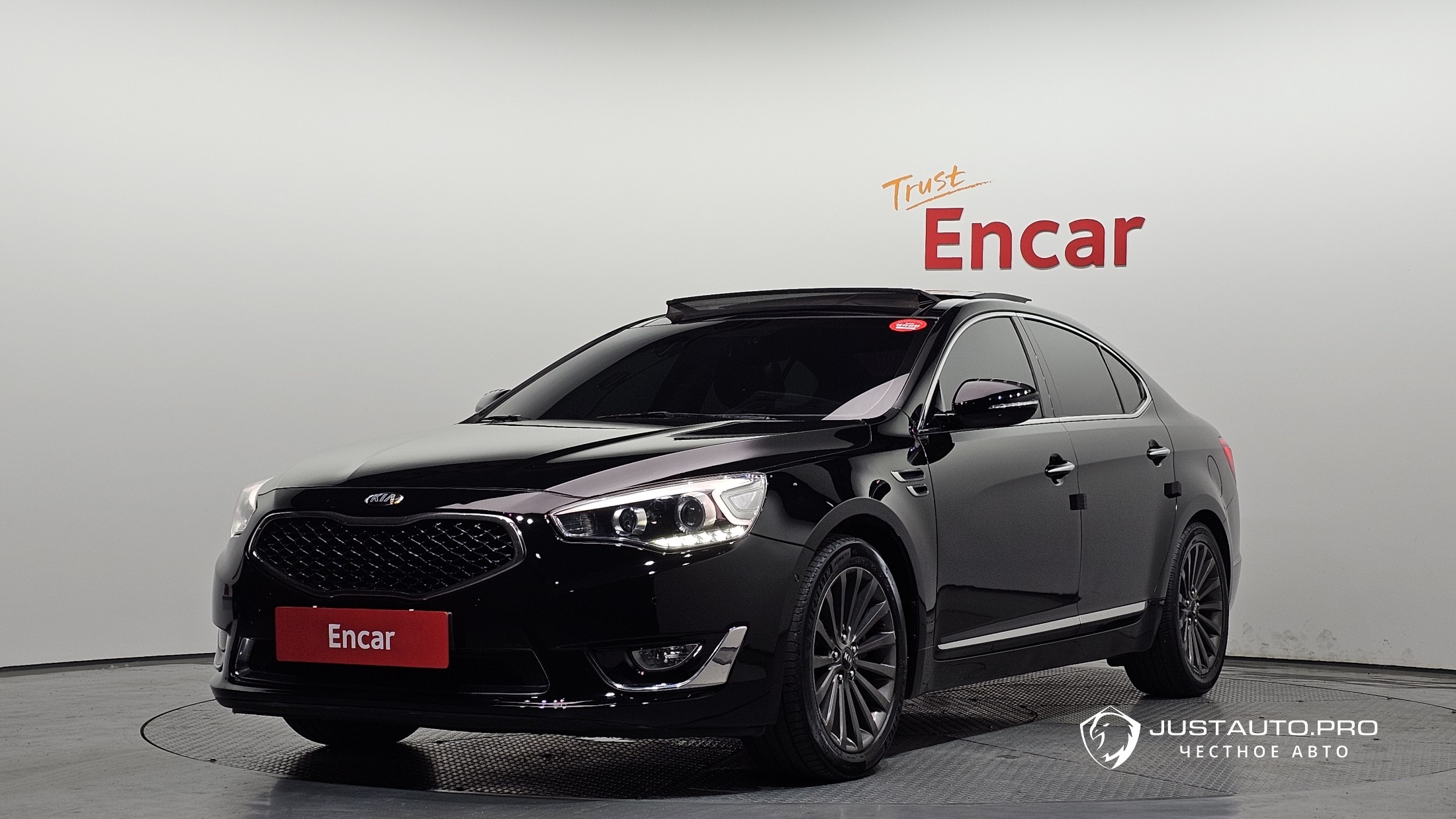 Автомобиль Kia K7
