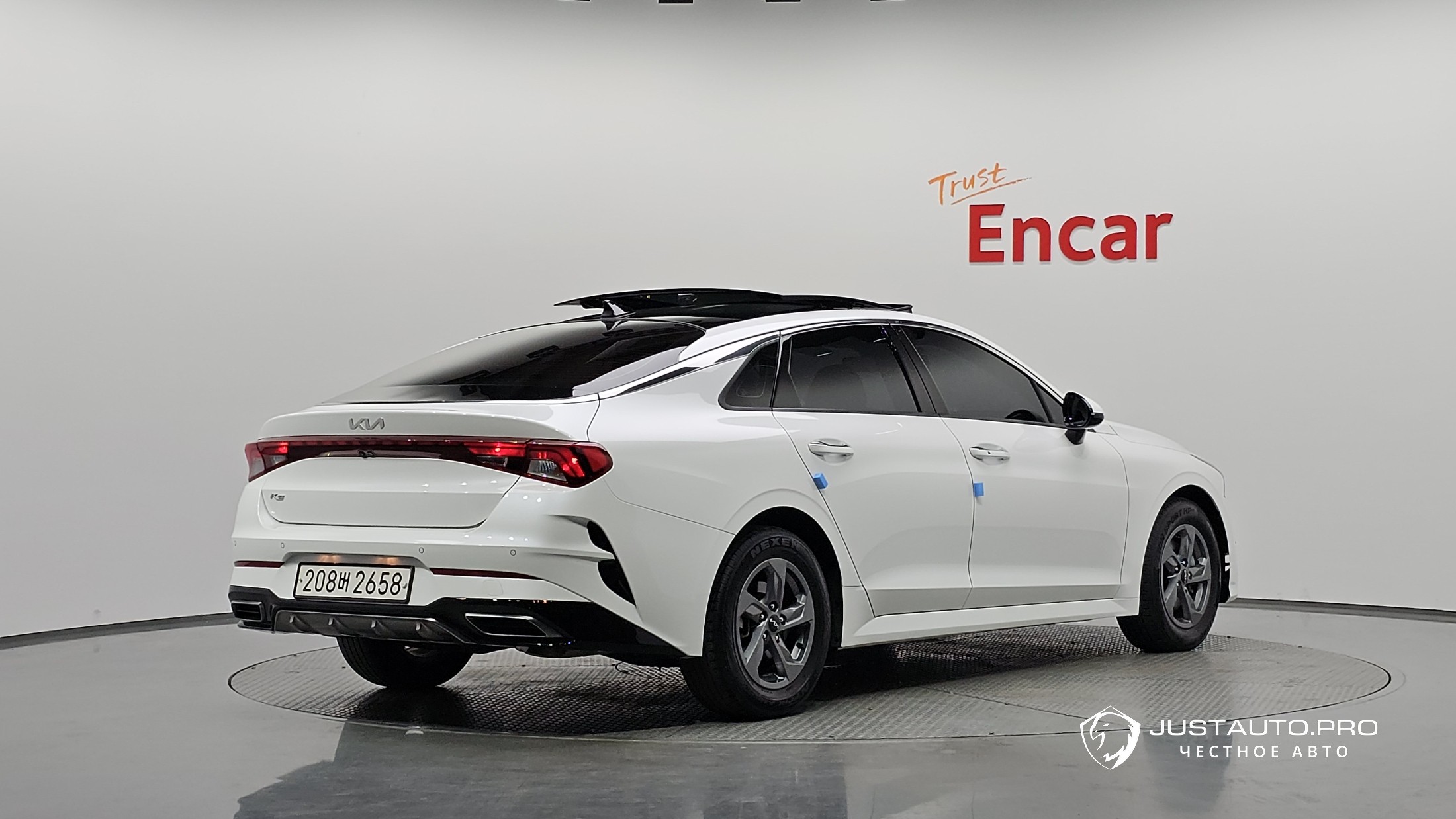 Автомобиль Kia K5