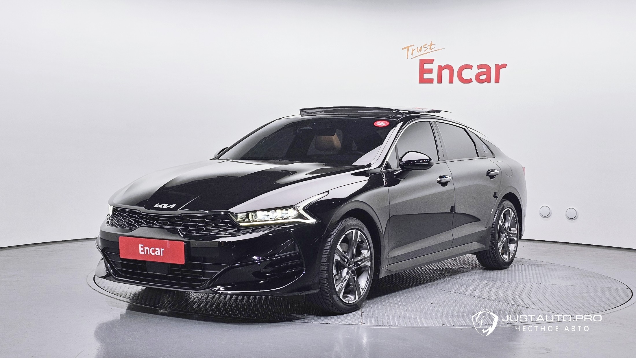 Автомобиль Kia K5