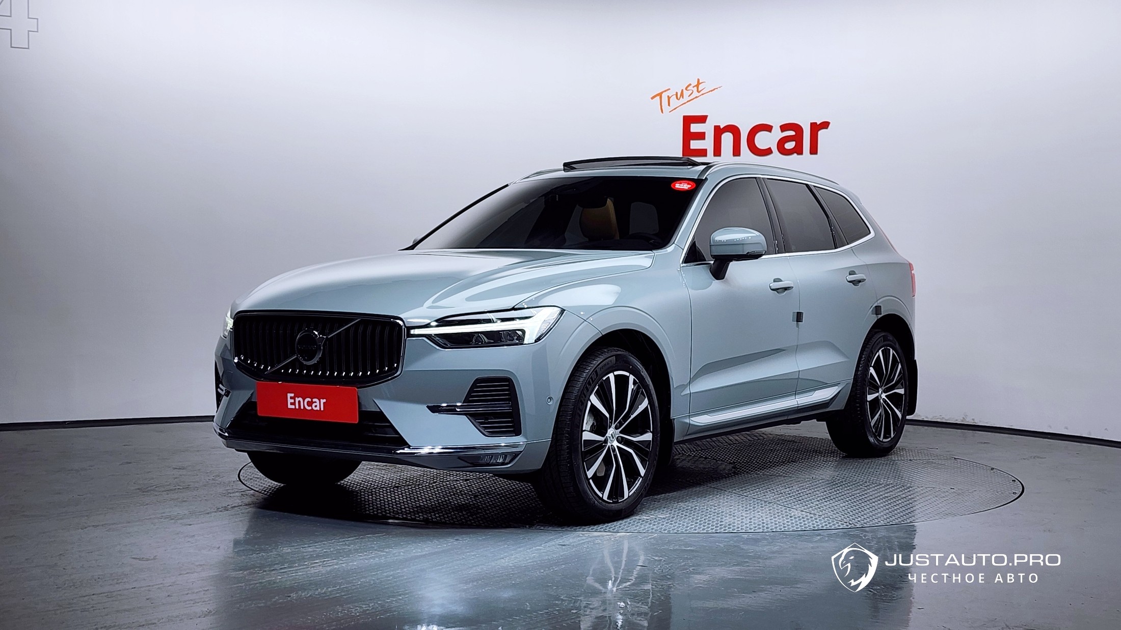 Автомобиль Volvo XC60
