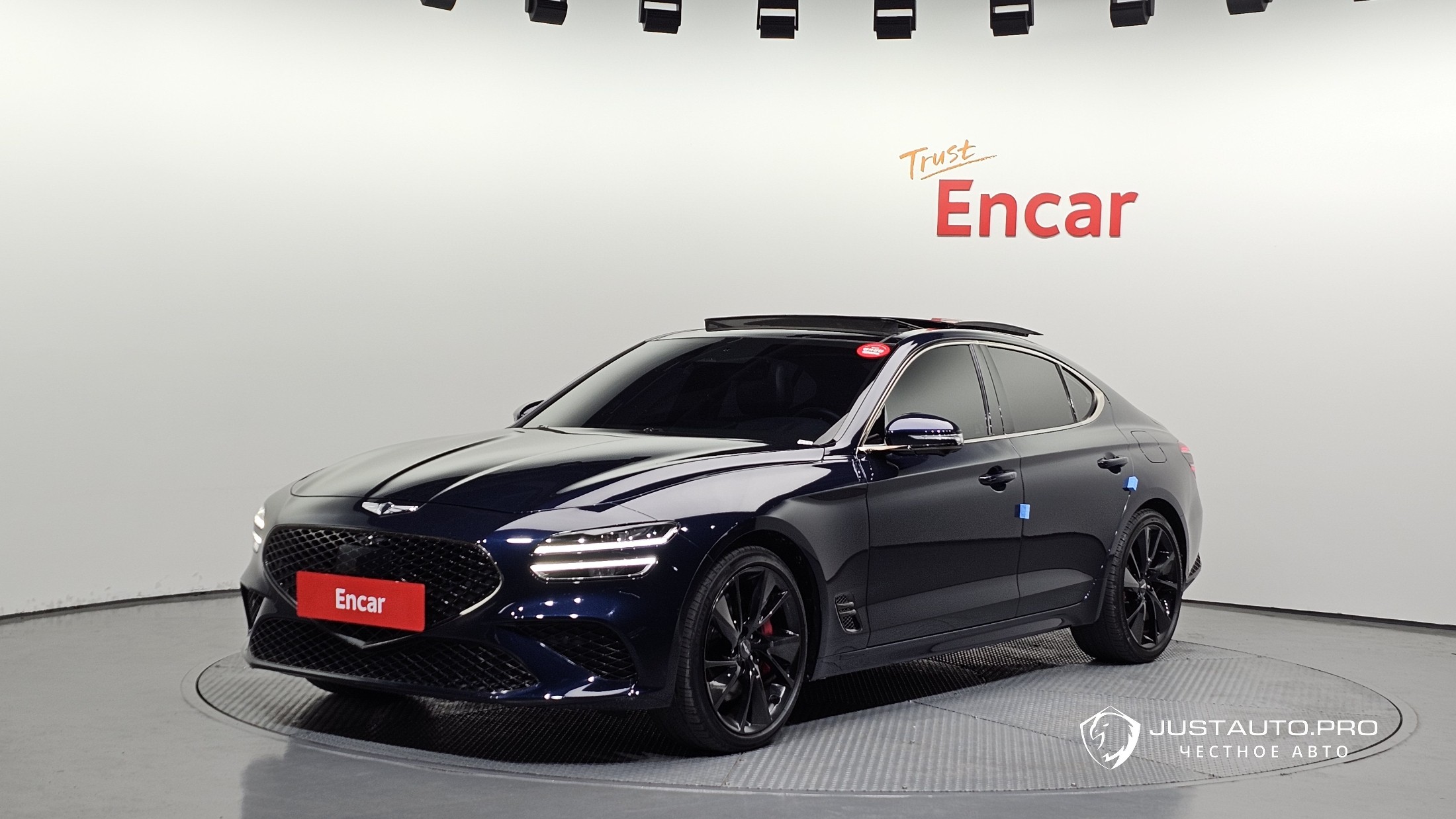 Автомобиль Genesis G70