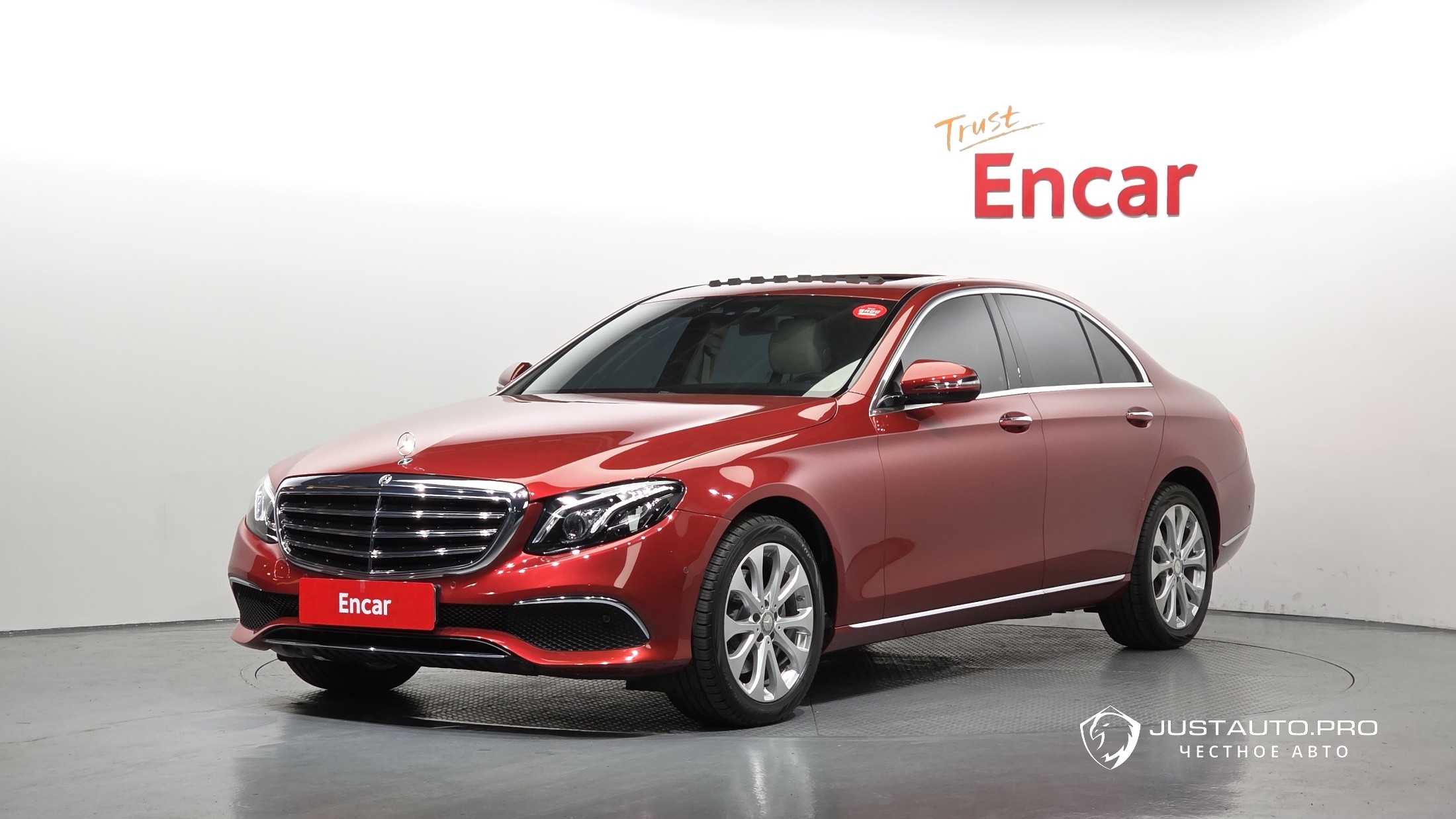 Автомобиль Mercedes-Benz E-Class