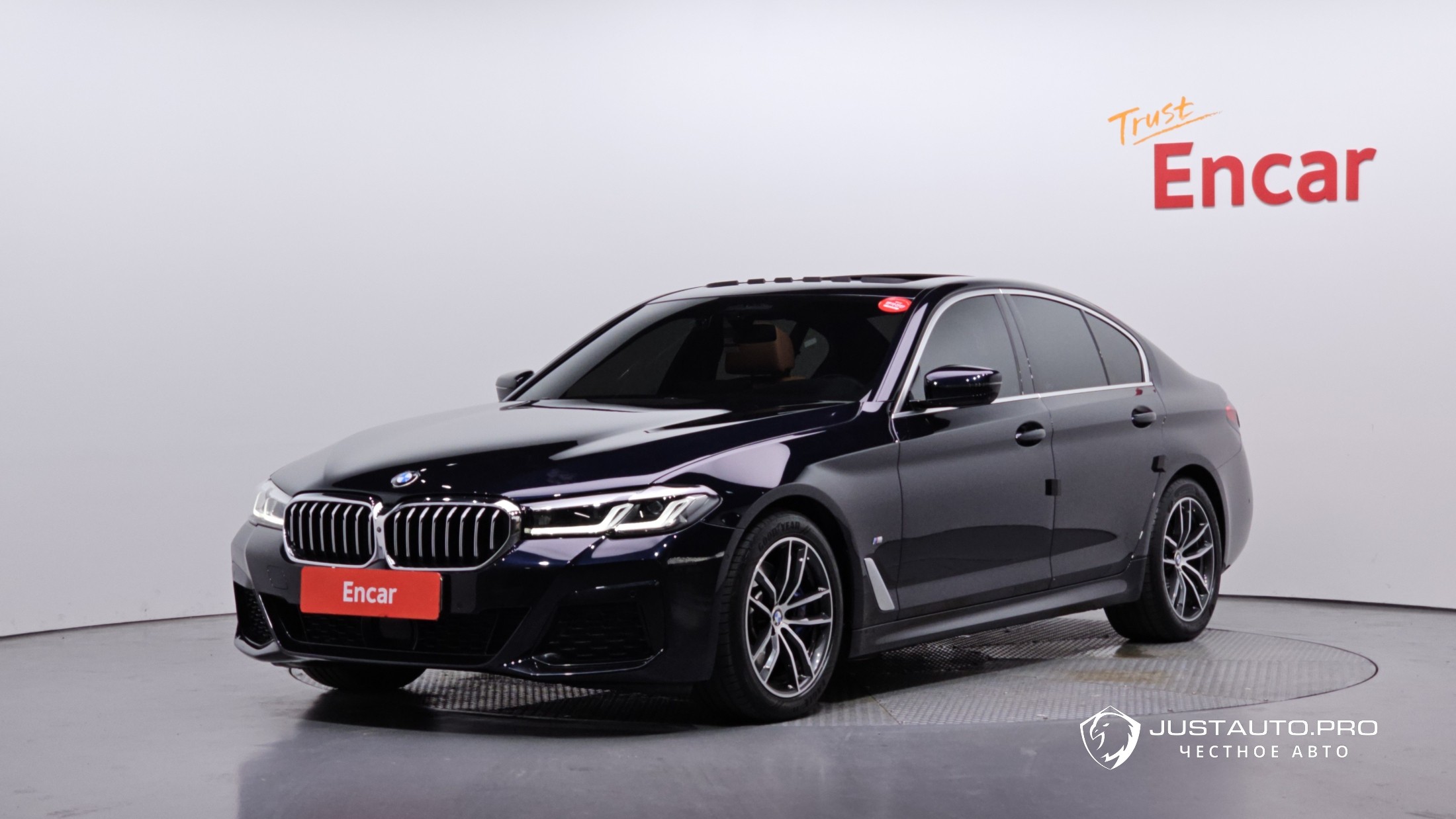 Автомобиль BMW 5-Series