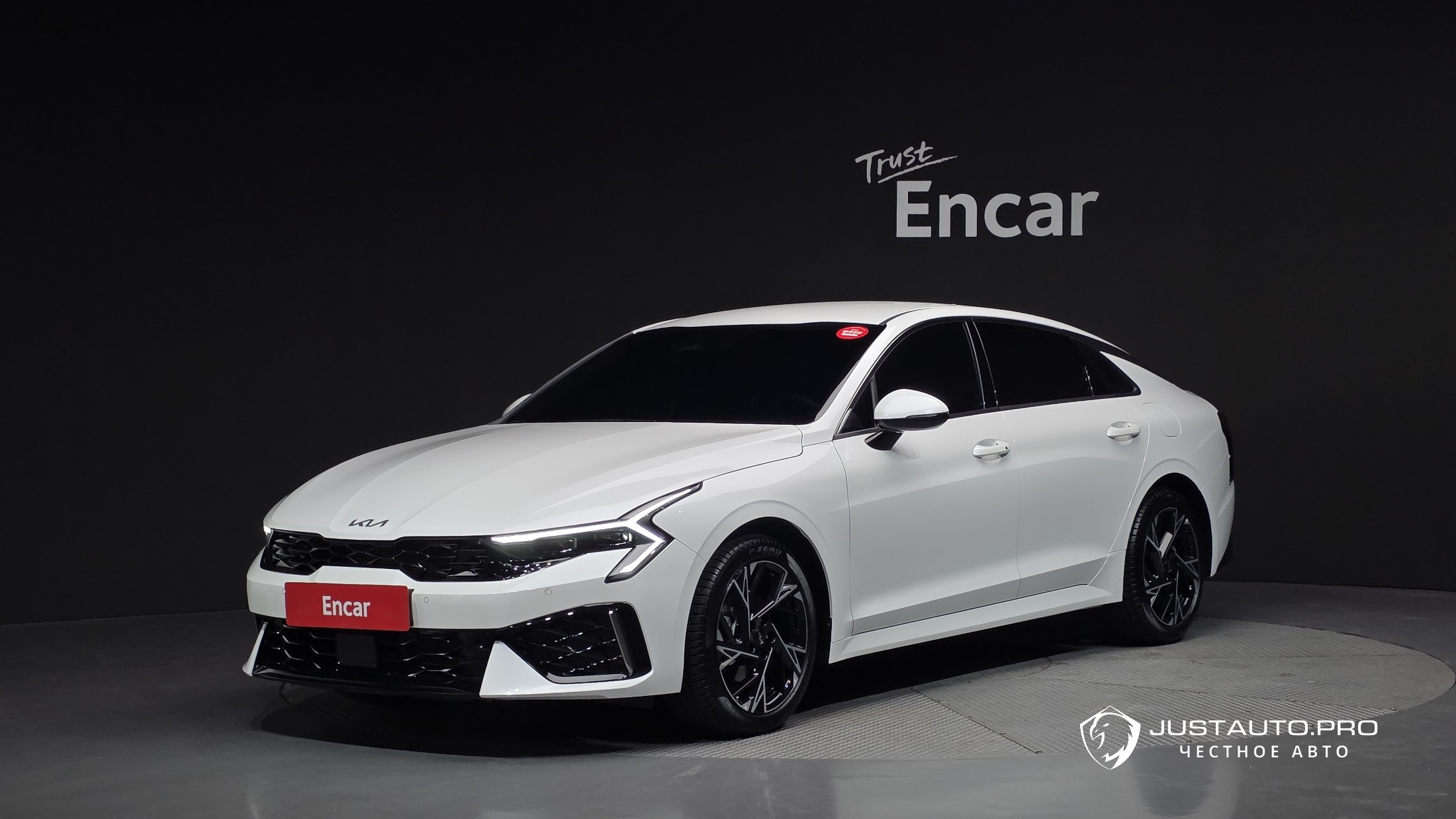 Автомобиль Kia K5