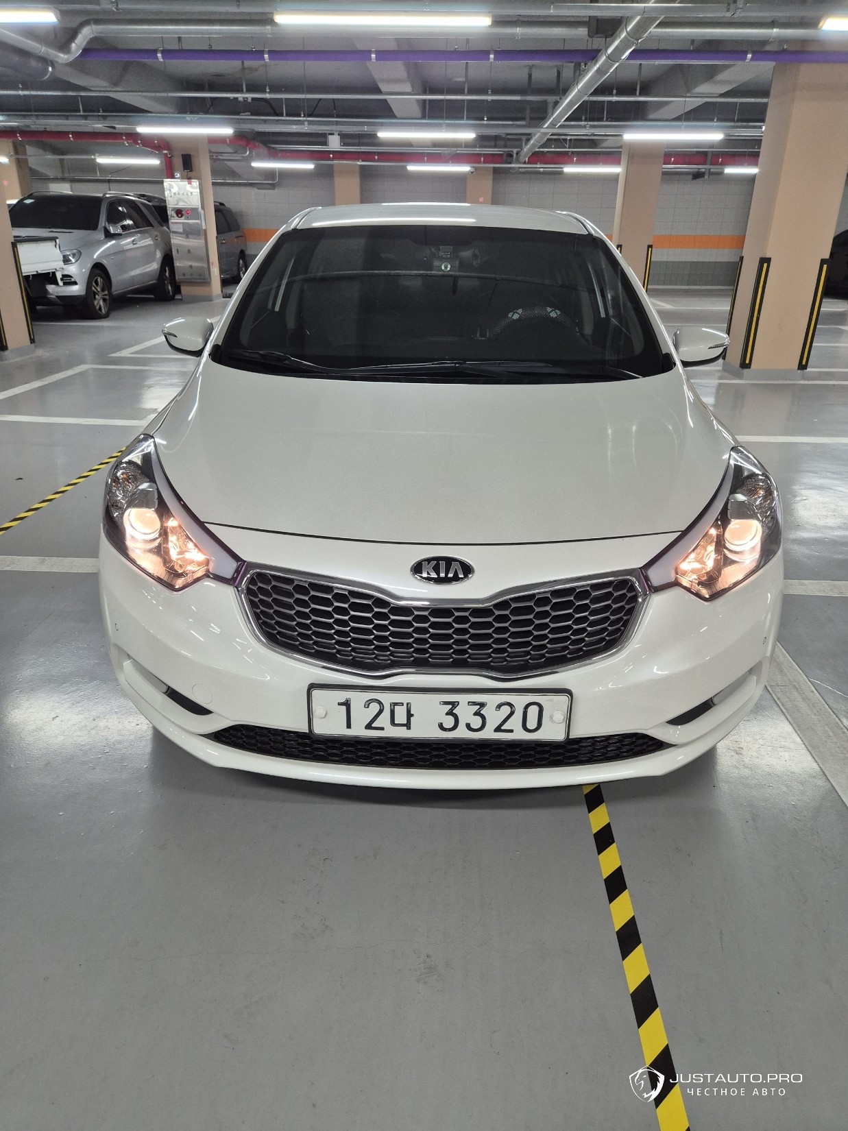 Автомобиль Kia K3