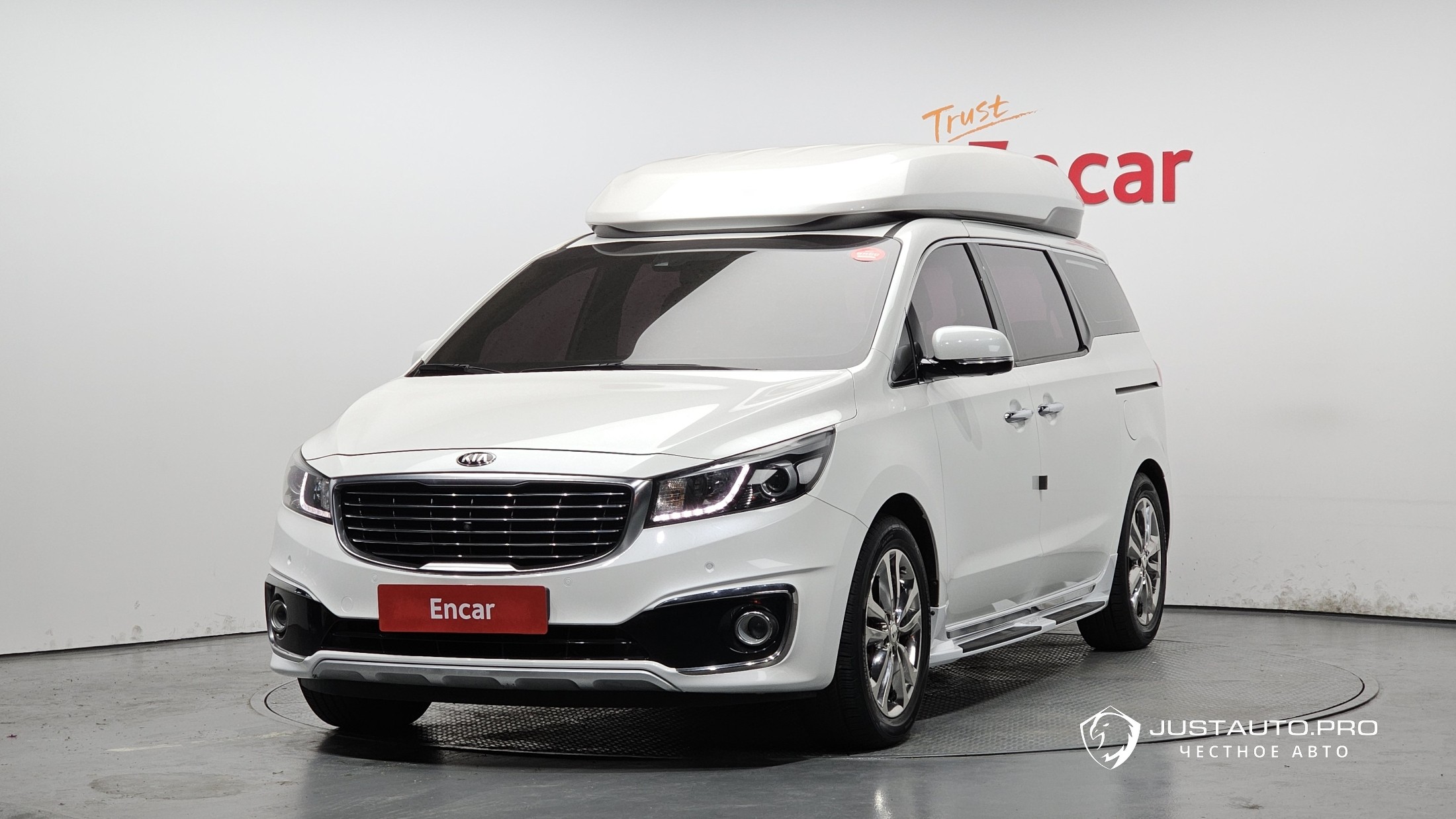 Автомобиль Kia Canival